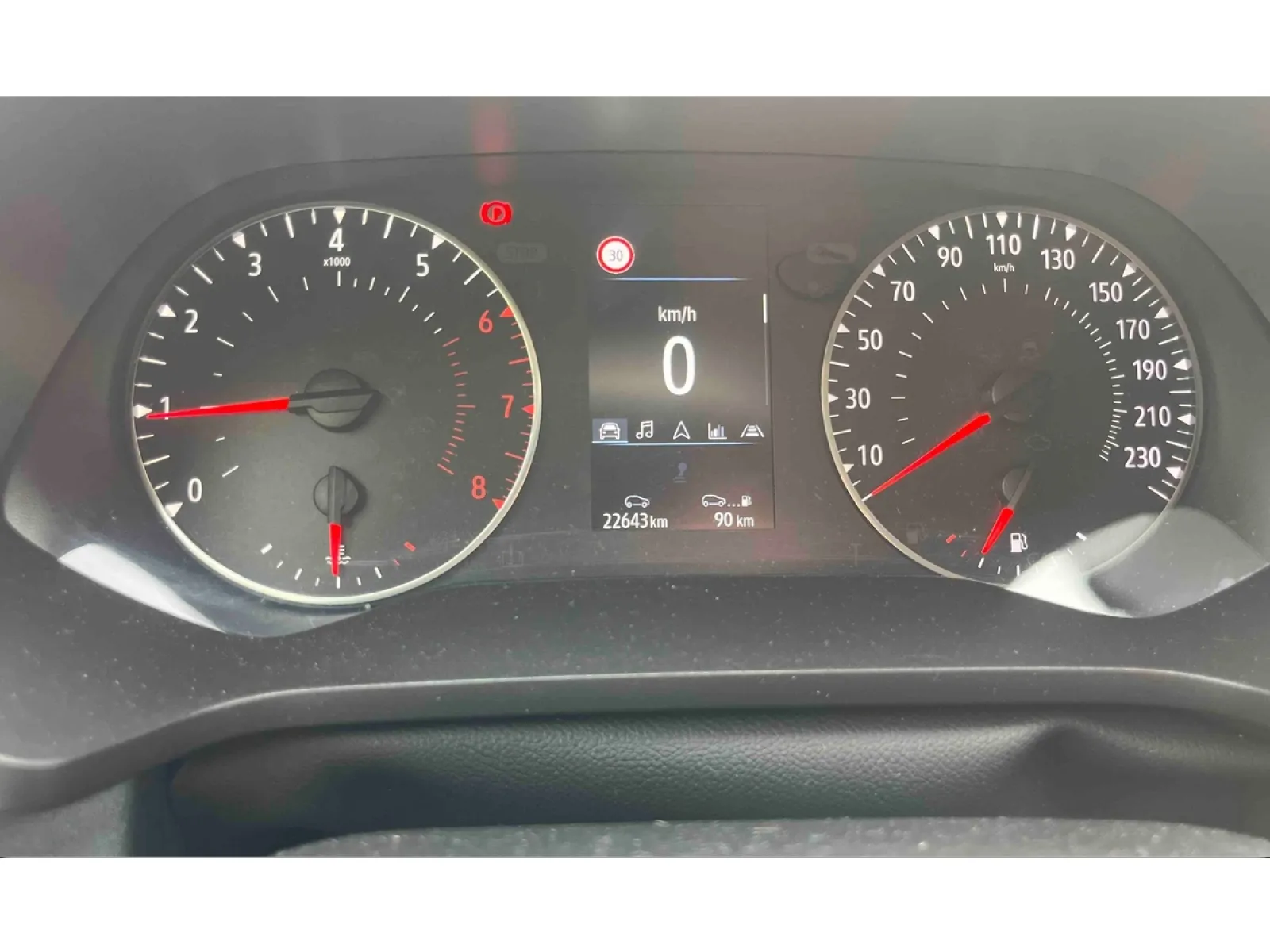Acheter une renault Captur TCe 90 d’occasion avec 22419km disponible immédiatement - photo 9