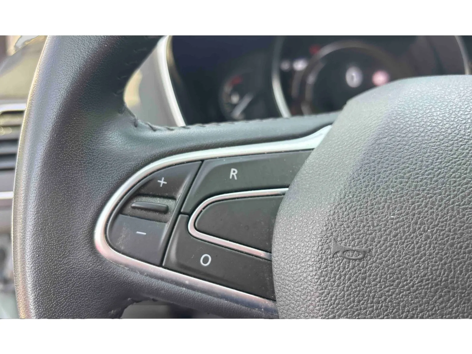 Acheter une renault Mégane IV Berline TCe 140 Energy EDC d’occasion avec 46029km disponible immédiatement - photo 18