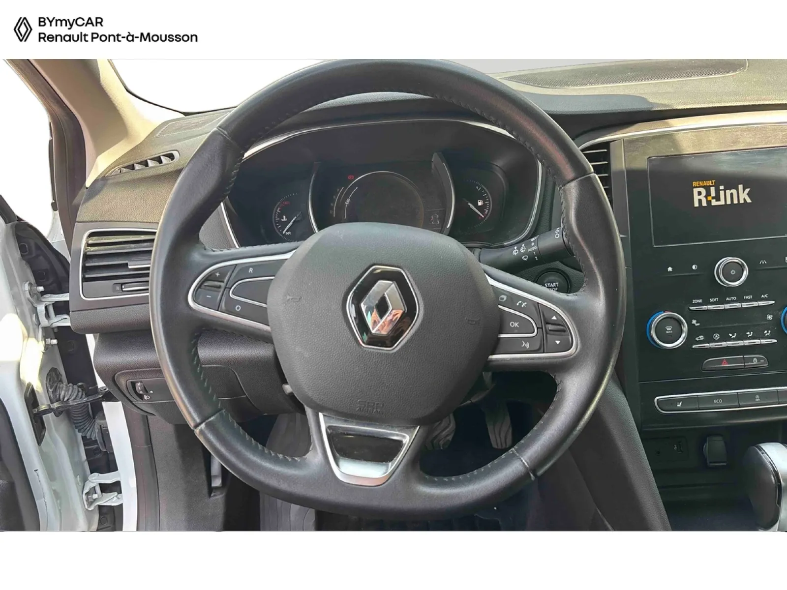 Acheter une renault Mégane IV Berline TCe 140 Energy EDC d’occasion avec 46029km disponible immédiatement - photo 10