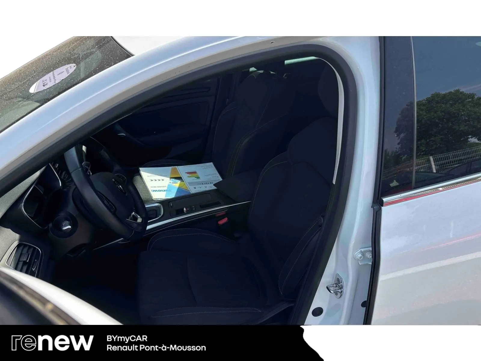 Acheter une renault Mégane IV Berline TCe 140 Energy EDC d’occasion avec 46029km disponible immédiatement - photo 11
