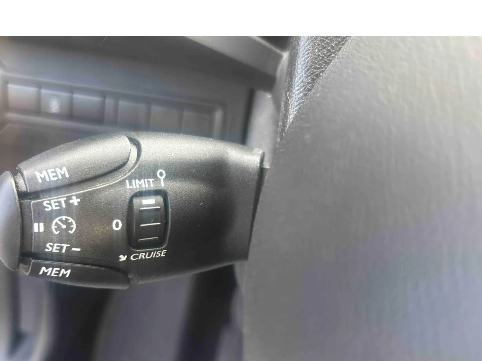 Acheter une peugeot 308 SW PureTech 110ch S&S BVM6 d’occasion avec 64850km disponible immédiatement - photo 26