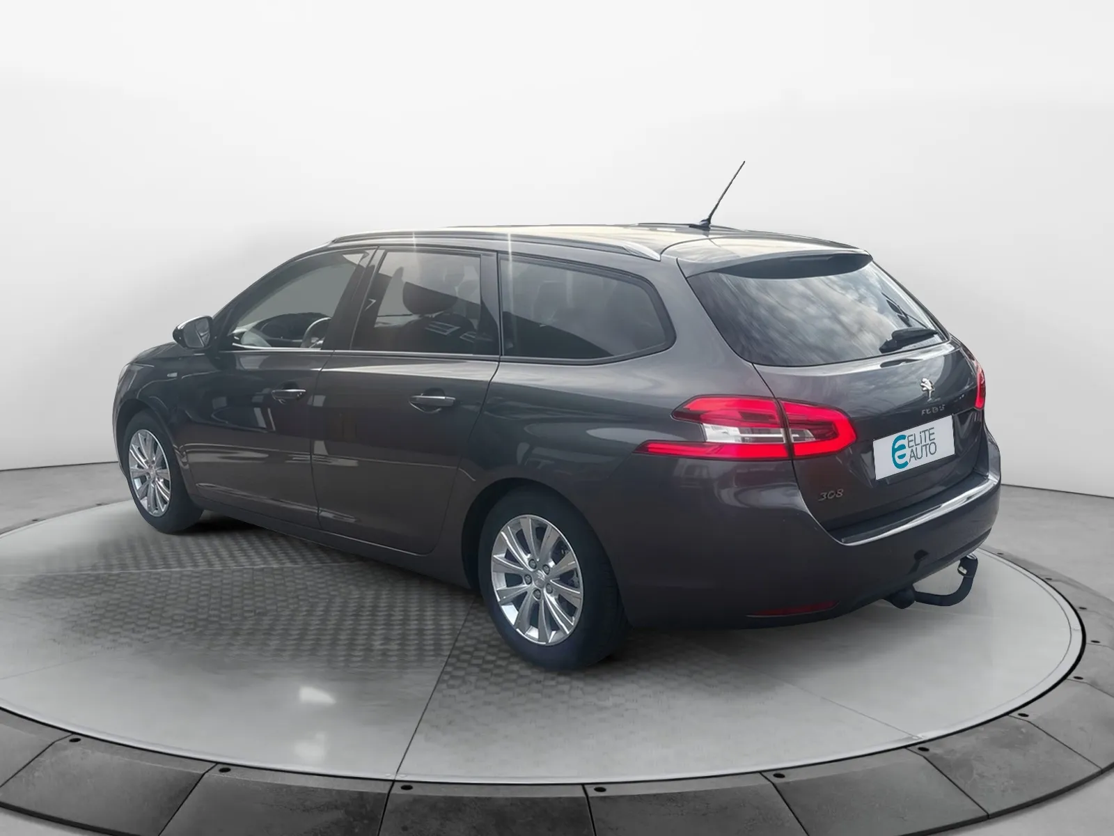 Acheter une peugeot 308 SW PureTech 110ch S&S BVM6 d’occasion avec 64850km disponible immédiatement - photo 3