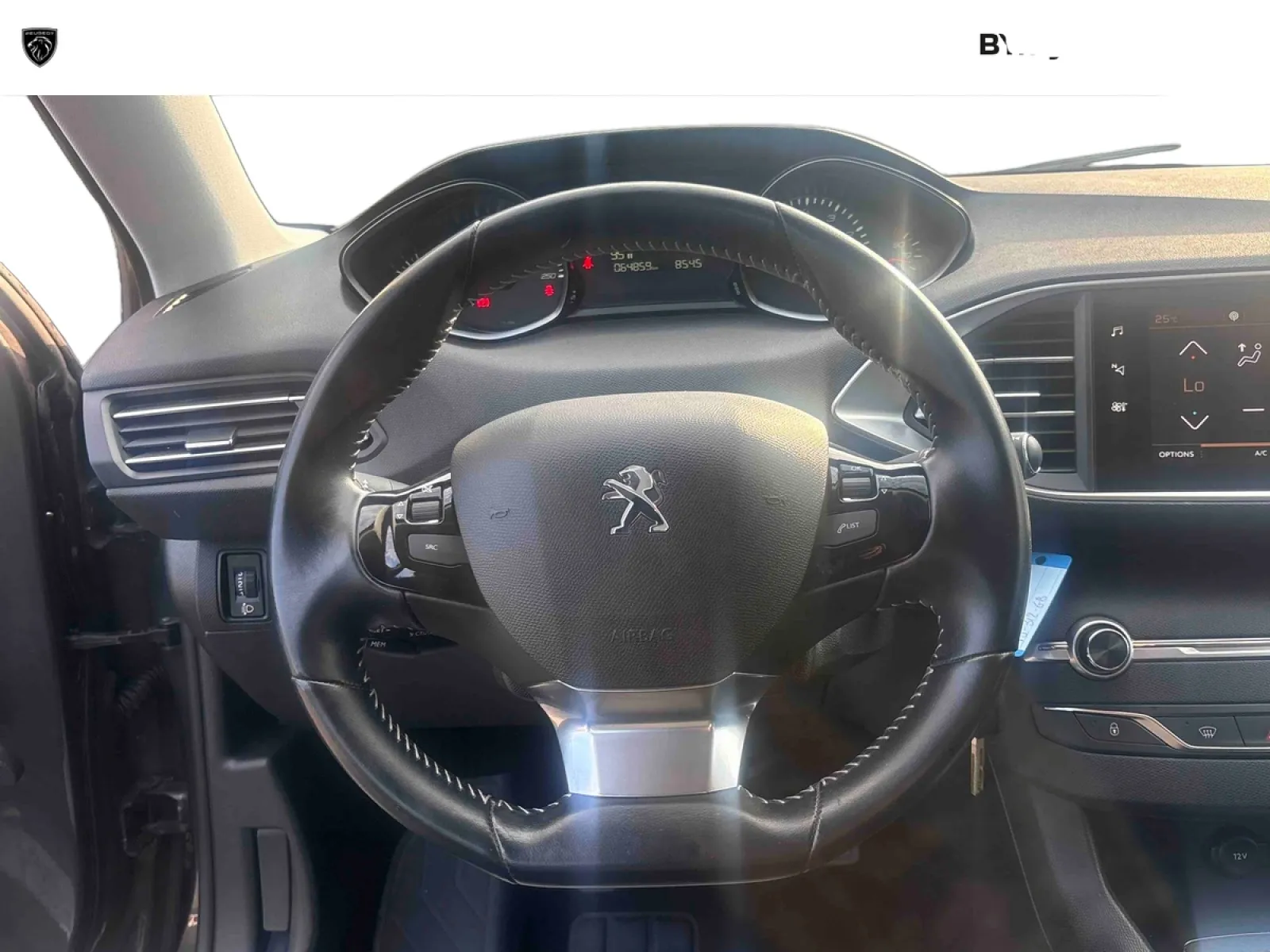 Acheter une peugeot 308 SW PureTech 110ch S&S BVM6 d’occasion avec 64850km disponible immédiatement - photo 10
