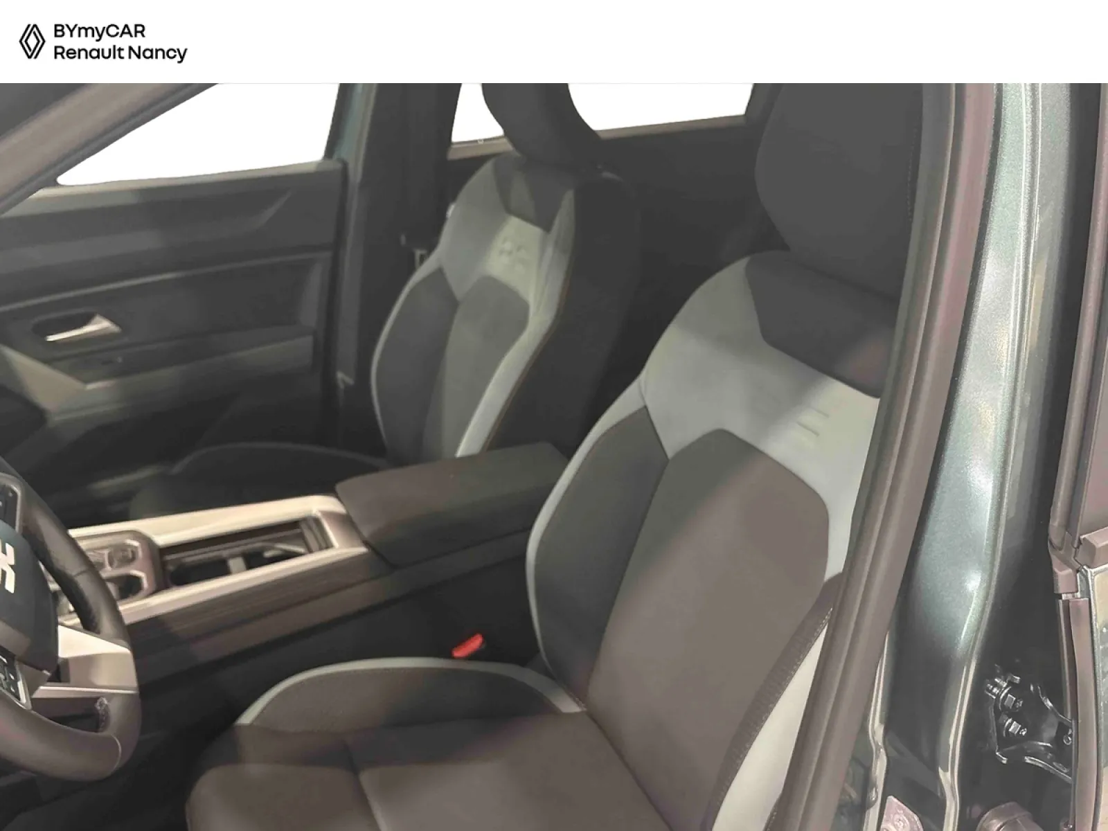 Acheter une dacia Bigster Hybrid 155 d’occasion avec 7825km disponible immédiatement - photo 11