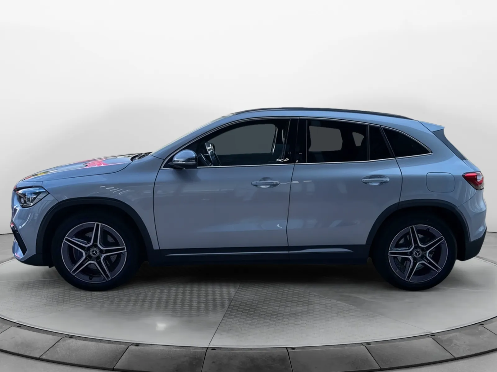Acheter une mercedes GLA 220 d 8G-DCT 4Matic d’occasion avec 95680km disponible immédiatement - photo 2