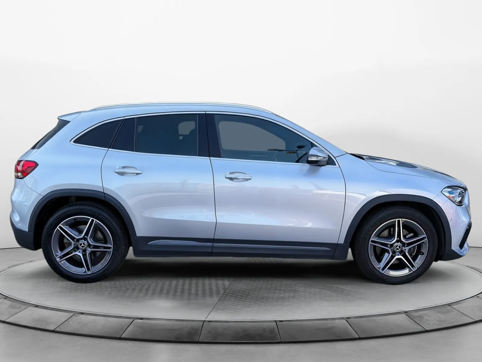 Acheter une mercedes GLA 220 d 8G-DCT 4Matic d’occasion avec 95680km disponible immédiatement - photo 6