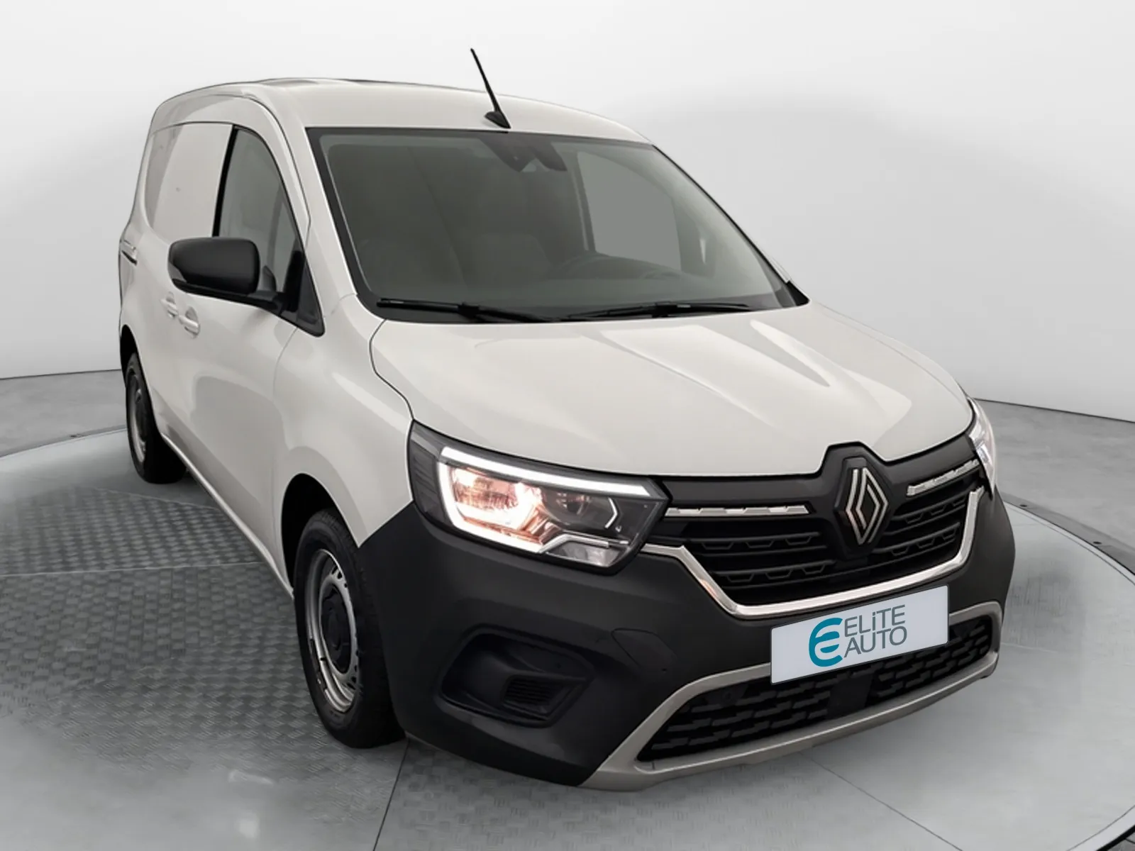 Acheter une renault KANGOO VAN FG TOLE BLUE DCI 95 L1 GSR2 d’occasion avec 37548km disponible immédiatement - photo 8