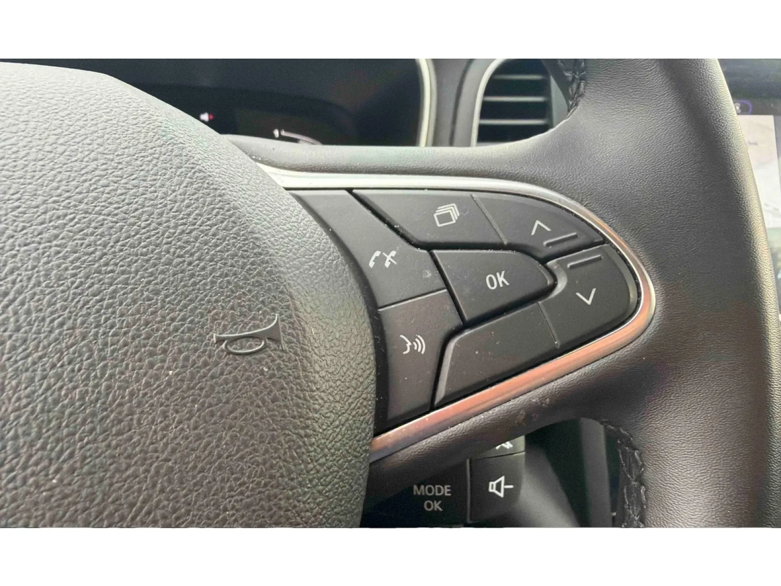 Acheter une renault Megane IV Estate Blue dCi 115 EDC d’occasion avec 72476km disponible immédiatement - photo 19