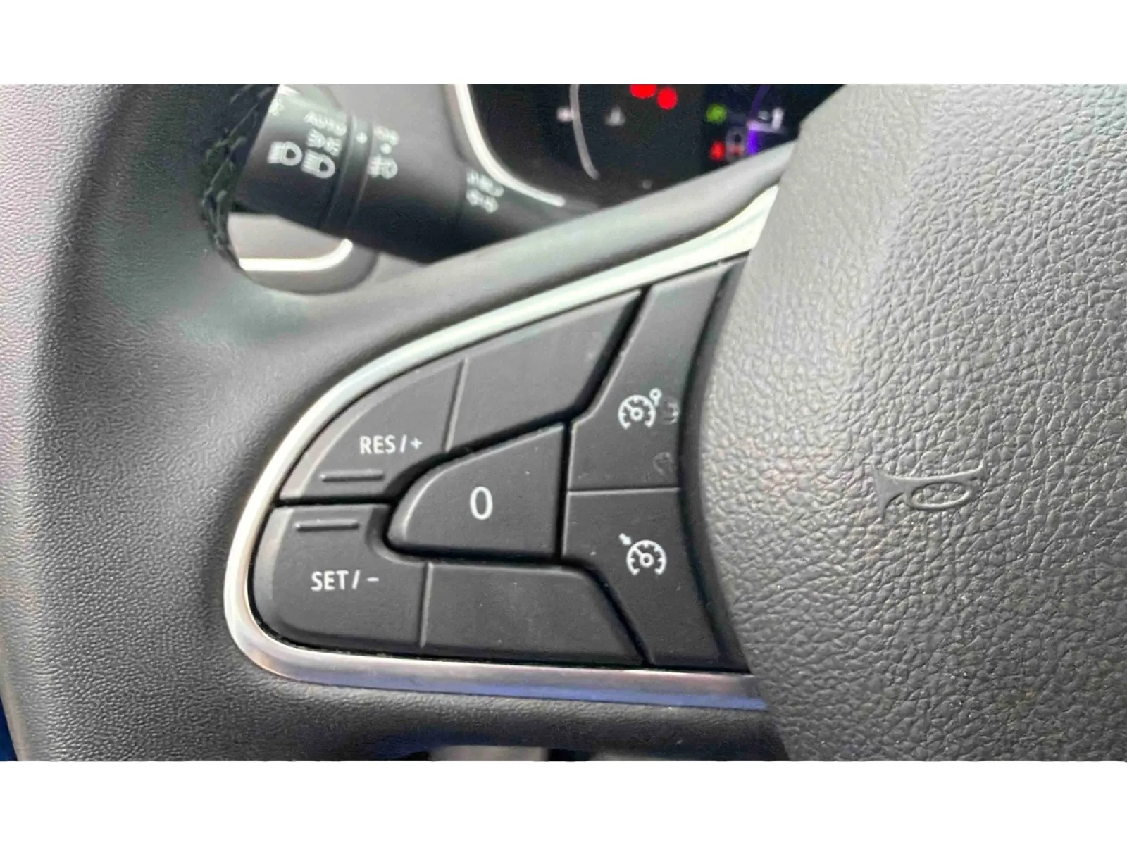 Acheter une renault Megane IV Estate Blue dCi 115 EDC d’occasion avec 72476km disponible immédiatement - photo 18