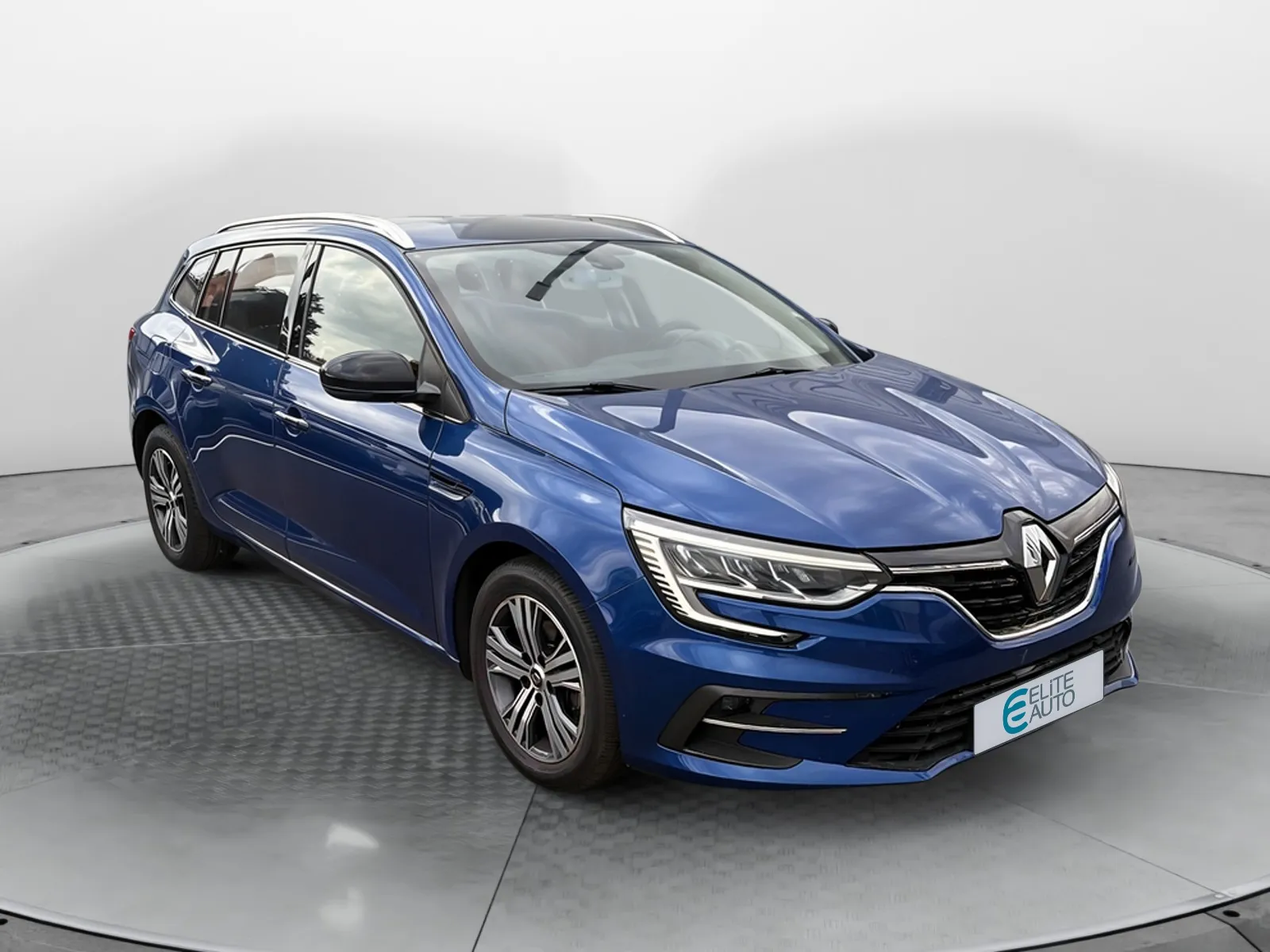 Acheter une renault Megane IV Estate Blue dCi 115 EDC d’occasion avec 72476km disponible immédiatement - photo 7