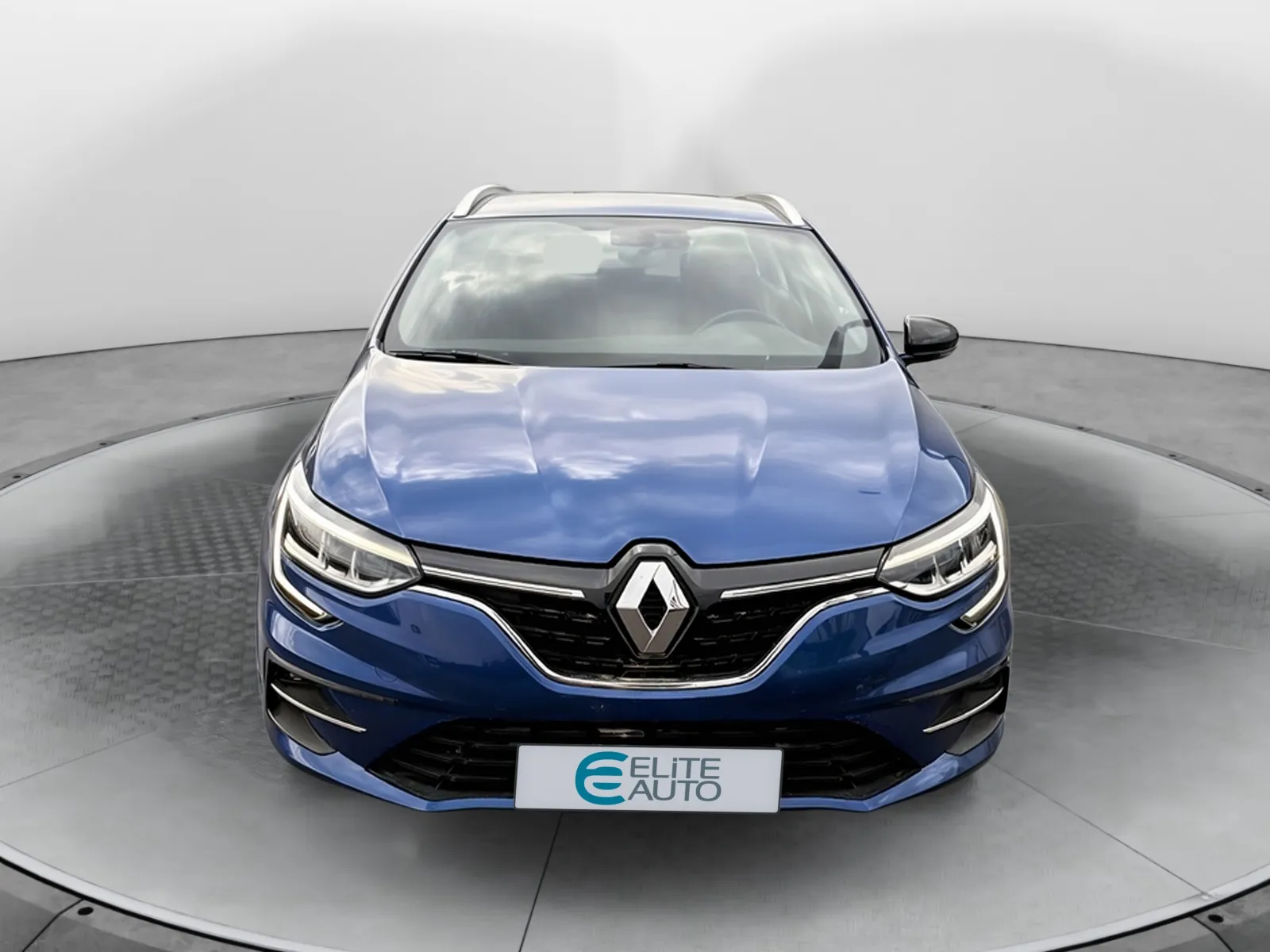 Acheter une renault Megane IV Estate Blue dCi 115 EDC d’occasion avec 72476km disponible immédiatement - photo 8