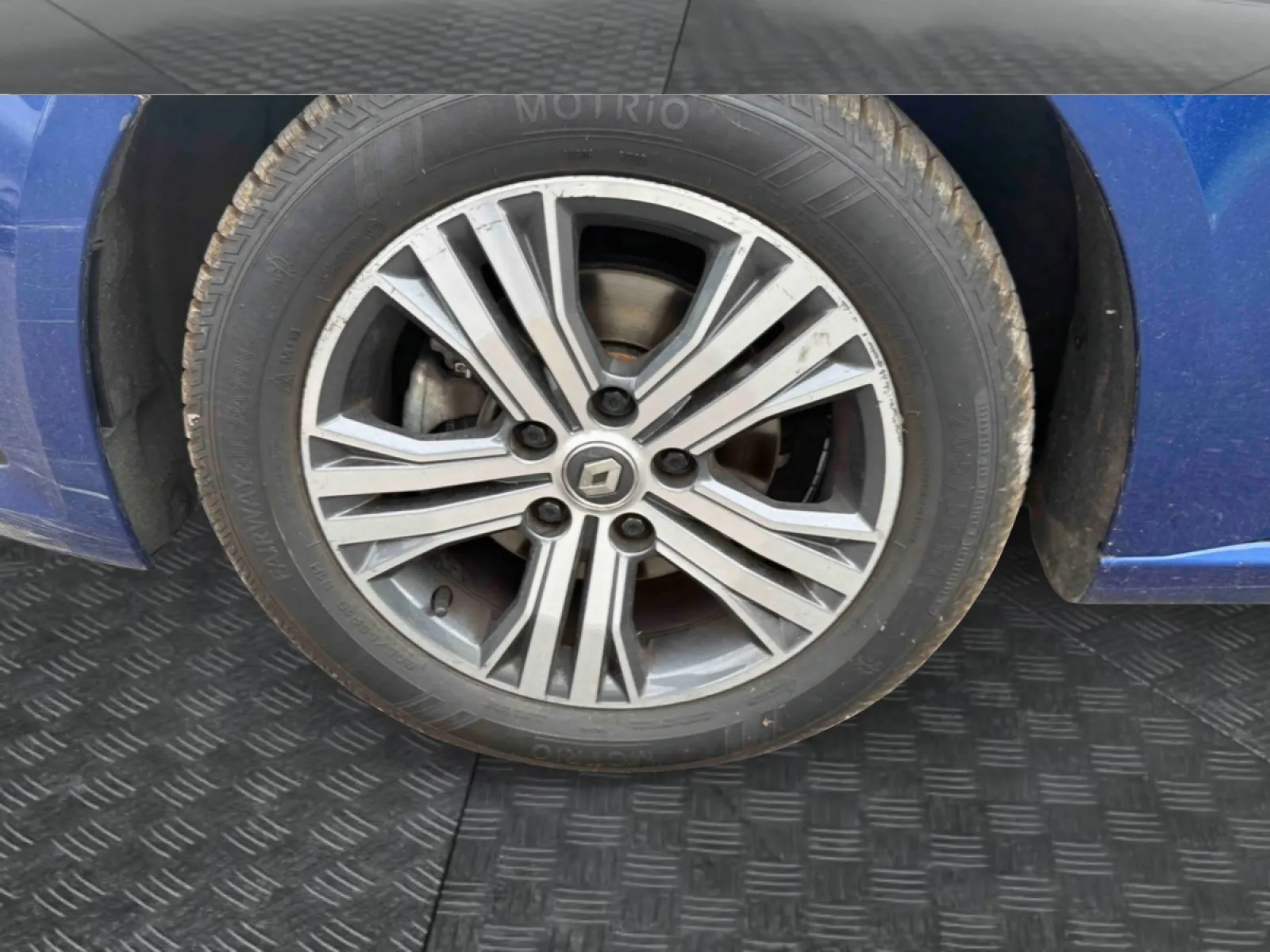Acheter une renault Megane IV Estate Blue dCi 115 EDC d’occasion avec 72476km disponible immédiatement - photo 14