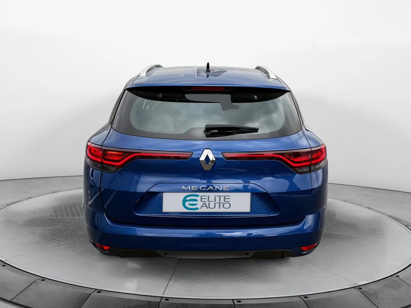 Acheter une renault Megane IV Estate Blue dCi 115 EDC d’occasion avec 72476km disponible immédiatement - photo 4
