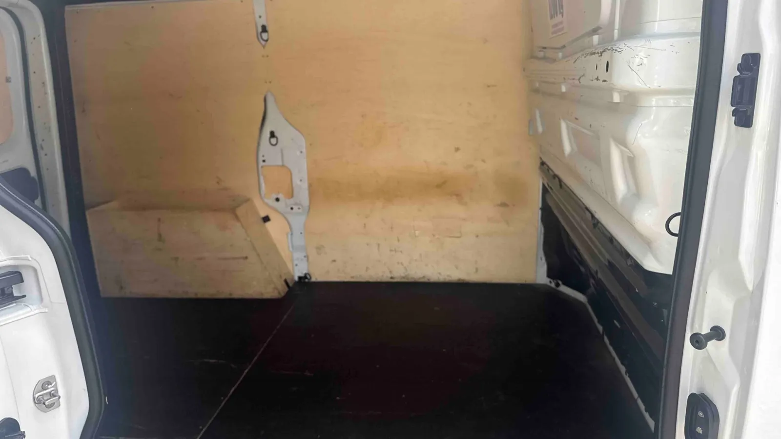 Acheter une renault TRAFIC FG BLUE DCI 130 L1H1 3T GSR2 d’occasion avec 30541km disponible immédiatement - photo 12