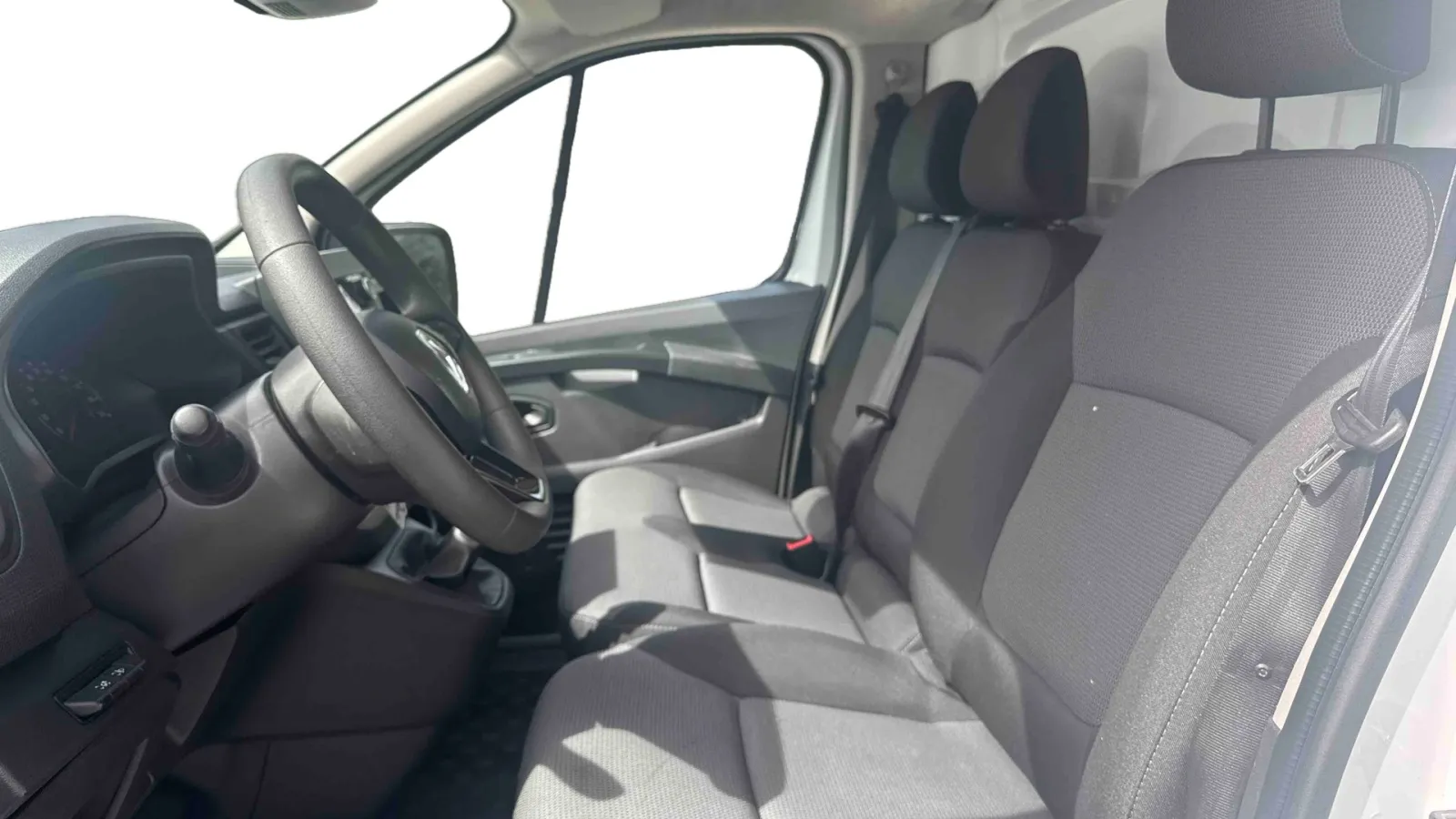 Acheter une renault TRAFIC FG BLUE DCI 130 L1H1 3T GSR2 d’occasion avec 30541km disponible immédiatement - photo 11