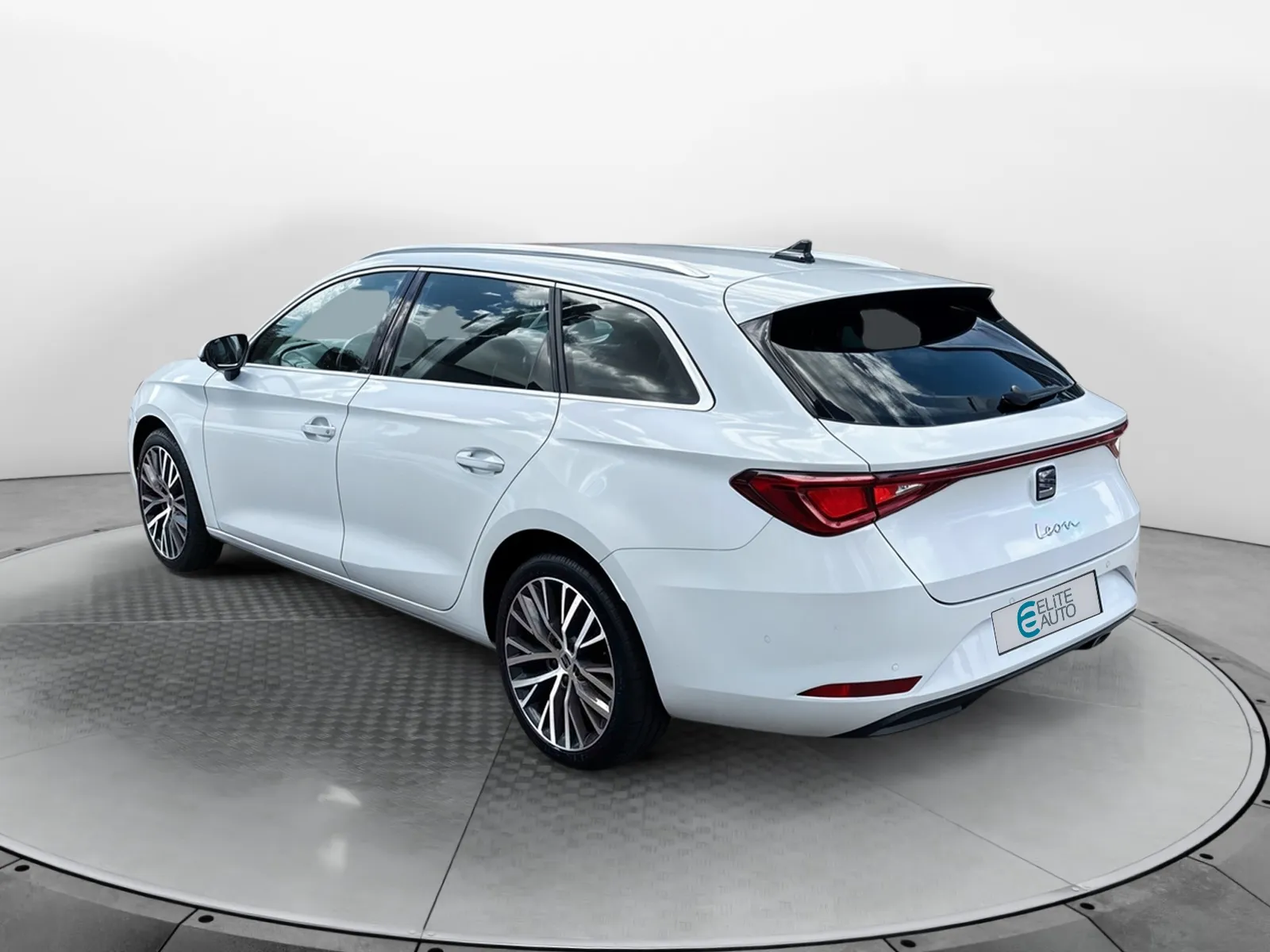 Acheter une seat Leon Sportstourer 2.0 TDI 150 DSG7 d’occasion avec 95813km disponible immédiatement - photo 3