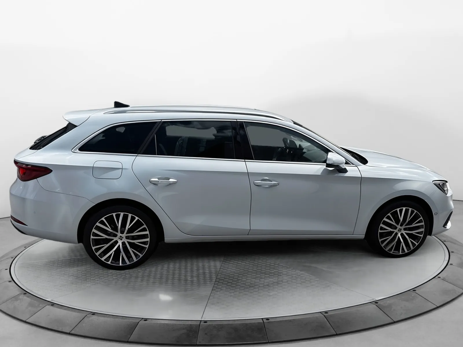 Acheter une seat Leon Sportstourer 2.0 TDI 150 DSG7 d’occasion avec 95813km disponible immédiatement - photo 6