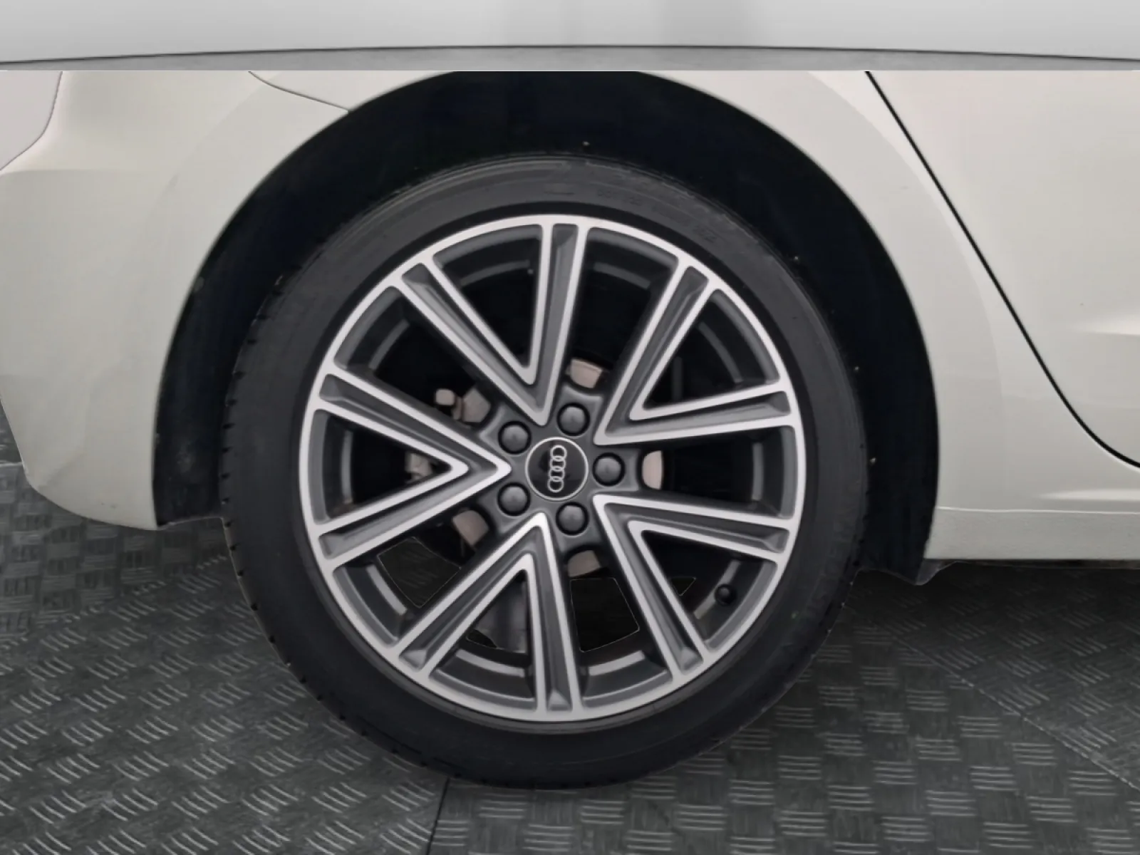 Acheter une audi A1 Sportback 30 TFSI 116 ch S tronic 7 d’occasion avec 15217km disponible immédiatement - photo 19