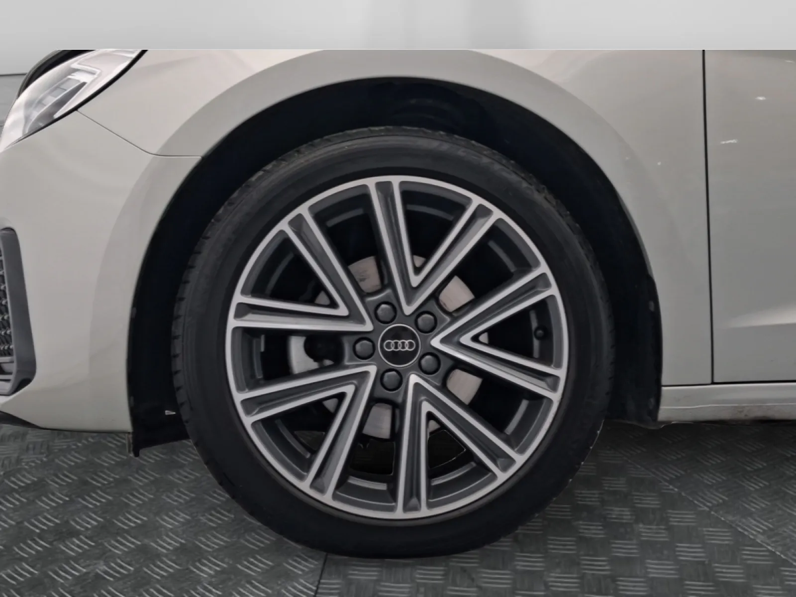 Acheter une audi A1 Sportback 30 TFSI 116 ch S tronic 7 d’occasion avec 15217km disponible immédiatement - photo 17