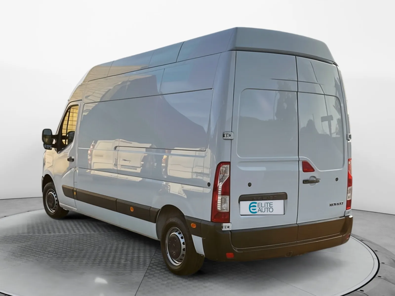 Acheter une renault MASTER FGN TRAC F3500 L3H3 BLUE DCI 135 d’occasion avec 24924km disponible immédiatement - photo 3