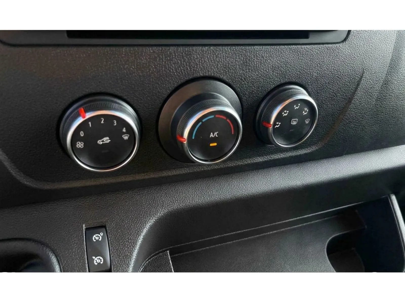 Acheter une renault MASTER FGN TRAC F3500 L3H3 BLUE DCI 135 d’occasion avec 24924km disponible immédiatement - photo 21