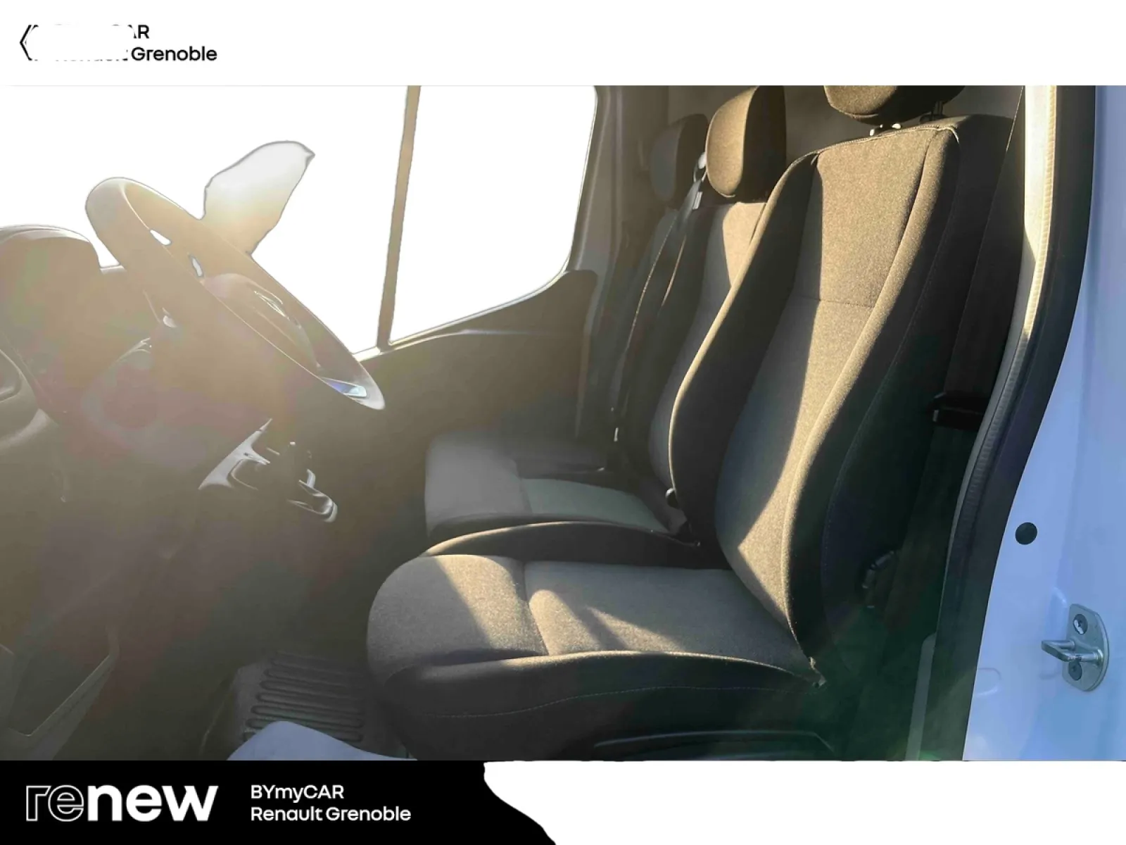 Acheter une renault MASTER FGN TRAC F3500 L3H3 BLUE DCI 135 d’occasion avec 24924km disponible immédiatement - photo 11