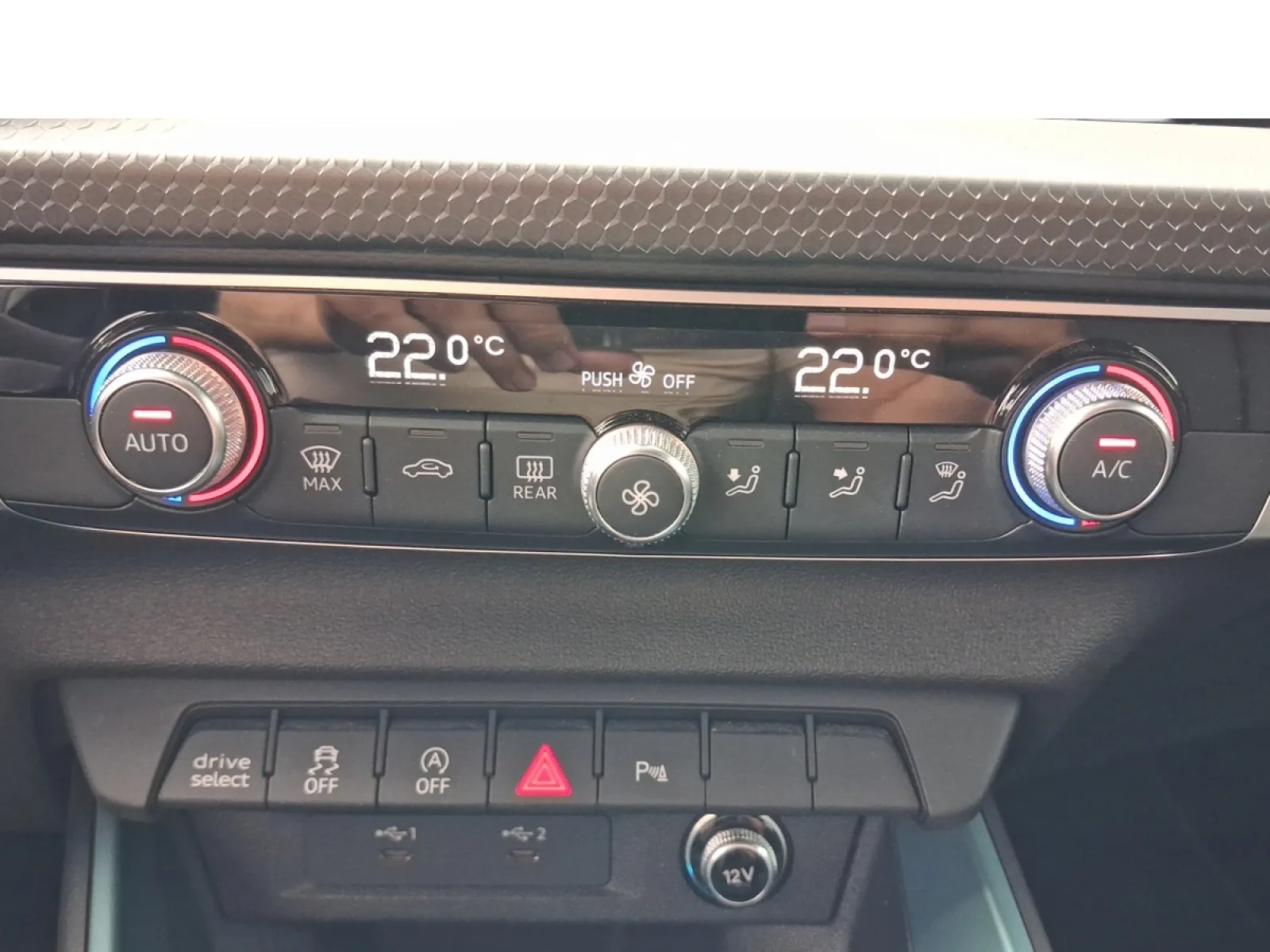 Acheter une audi A1 Citycarver 30 TFSI 110 ch S tronic 7 d’occasion avec 67046km disponible immédiatement - photo 16