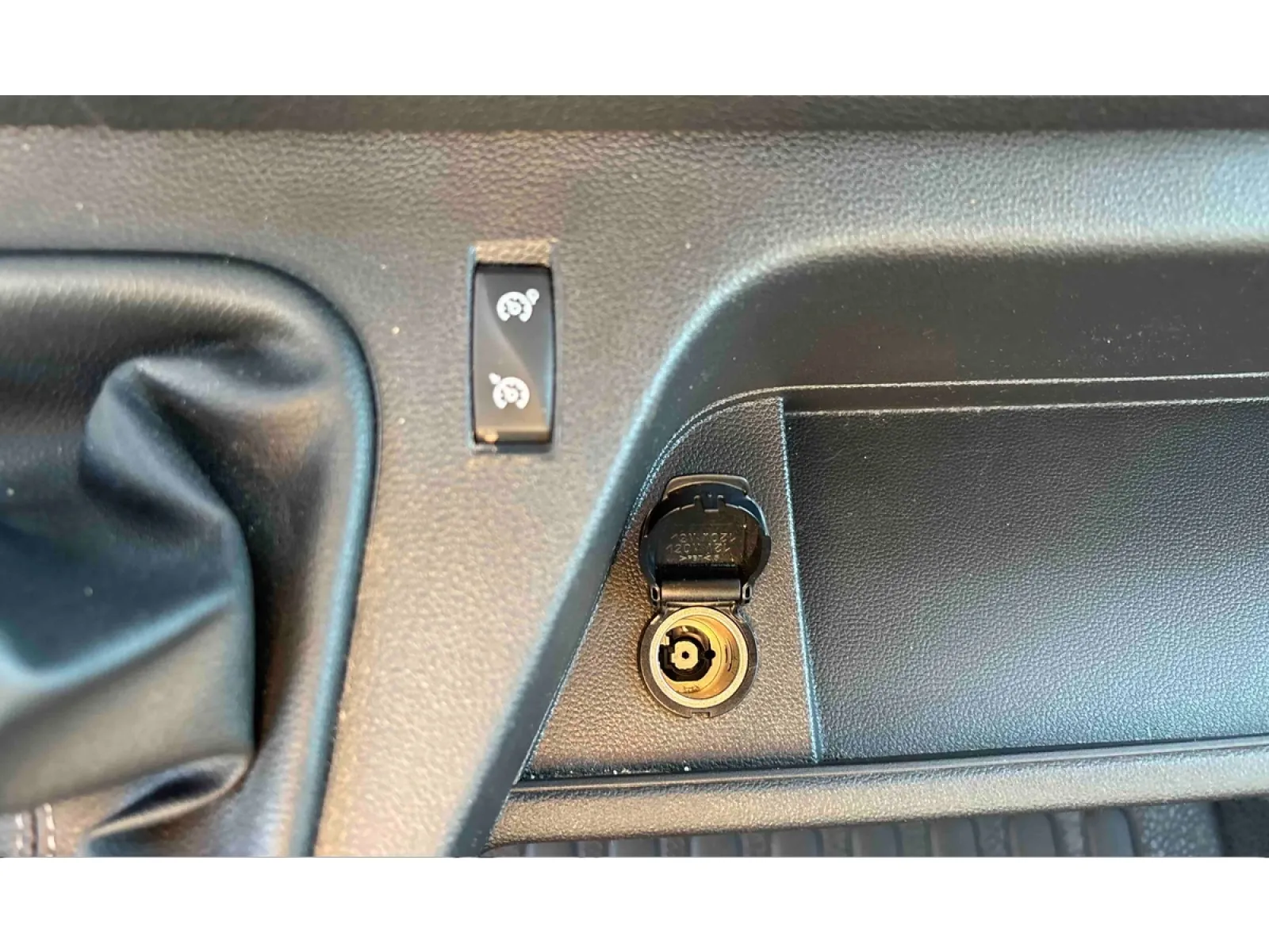 Acheter une renault MASTER FGN TRAC F3500 L3H3 BLUE DCI 135 d’occasion avec 46875km disponible immédiatement - photo 20