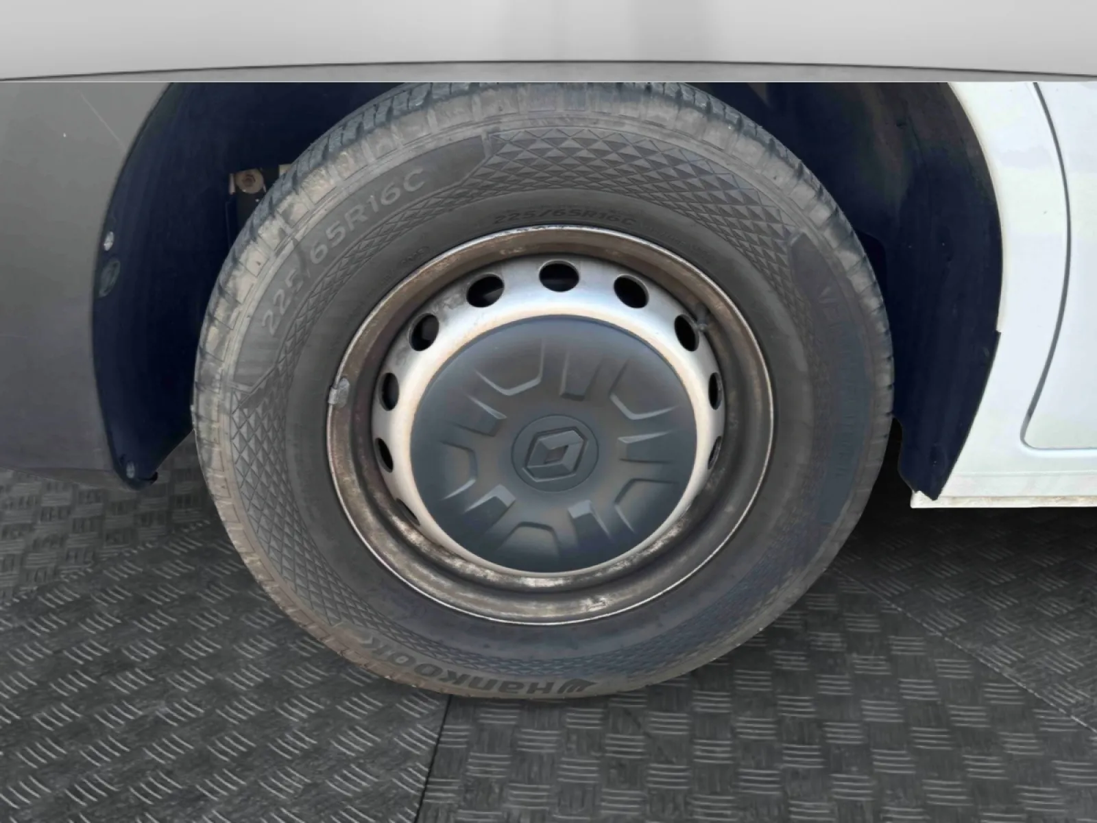 Acheter une renault MASTER FGN TRAC F3500 L3H3 BLUE DCI 135 d’occasion avec 46875km disponible immédiatement - photo 14