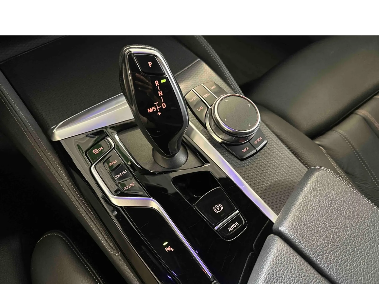 Acheter une bmw Touring 520d TwinPower Turbo xDrive 190 ch BVA8 d’occasion avec 91653km disponible immédiatement - photo 15