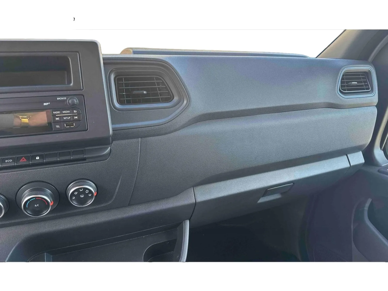 Acheter une renault MASTER FGN TRAC F3500 L2H2 BLUE DCI 135 d’occasion avec 18946km disponible immédiatement - photo 21