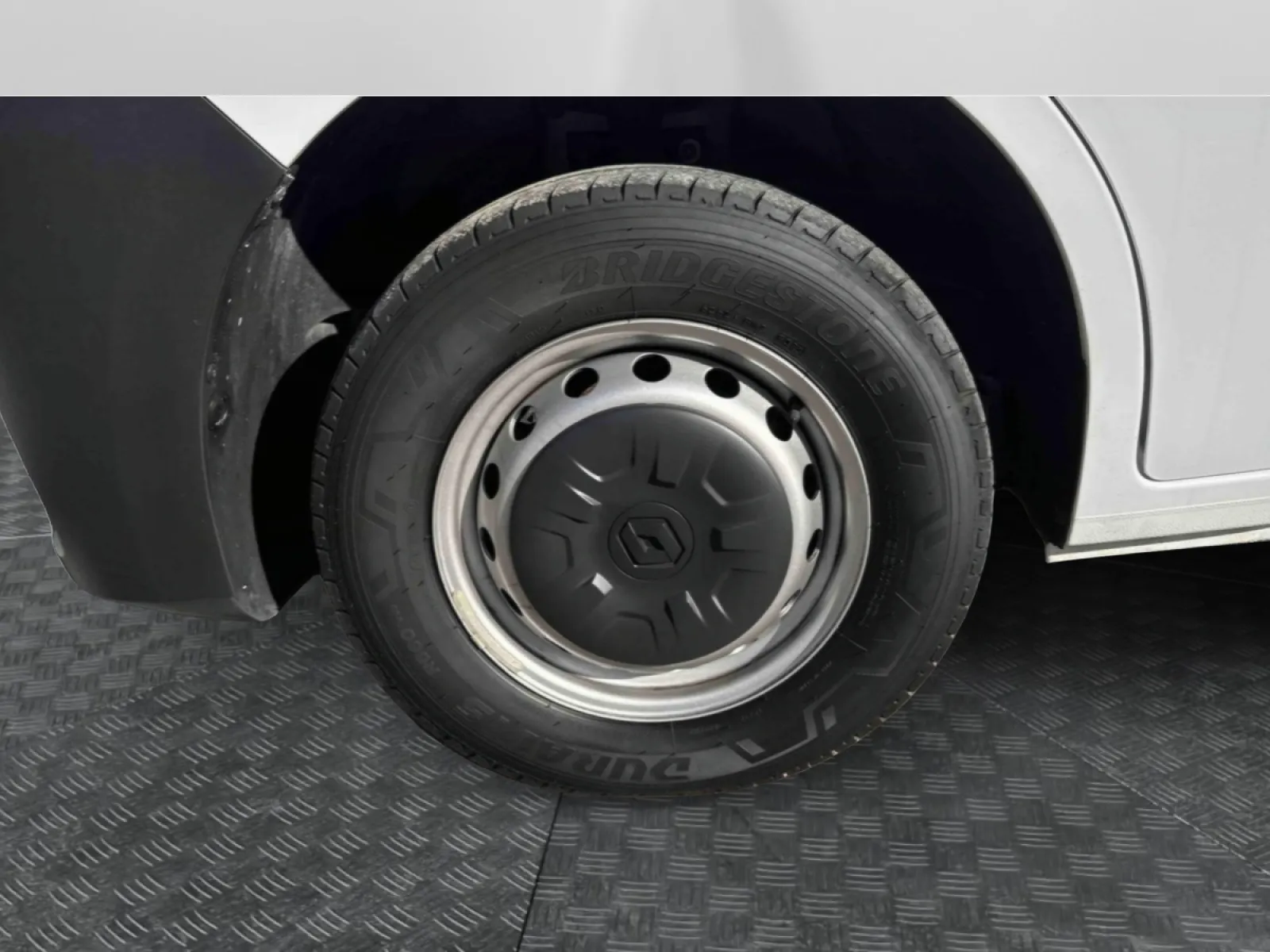 Acheter une renault MASTER FGN TRAC F3500 L2H2 BLUE DCI 135 d’occasion avec 18946km disponible immédiatement - photo 14