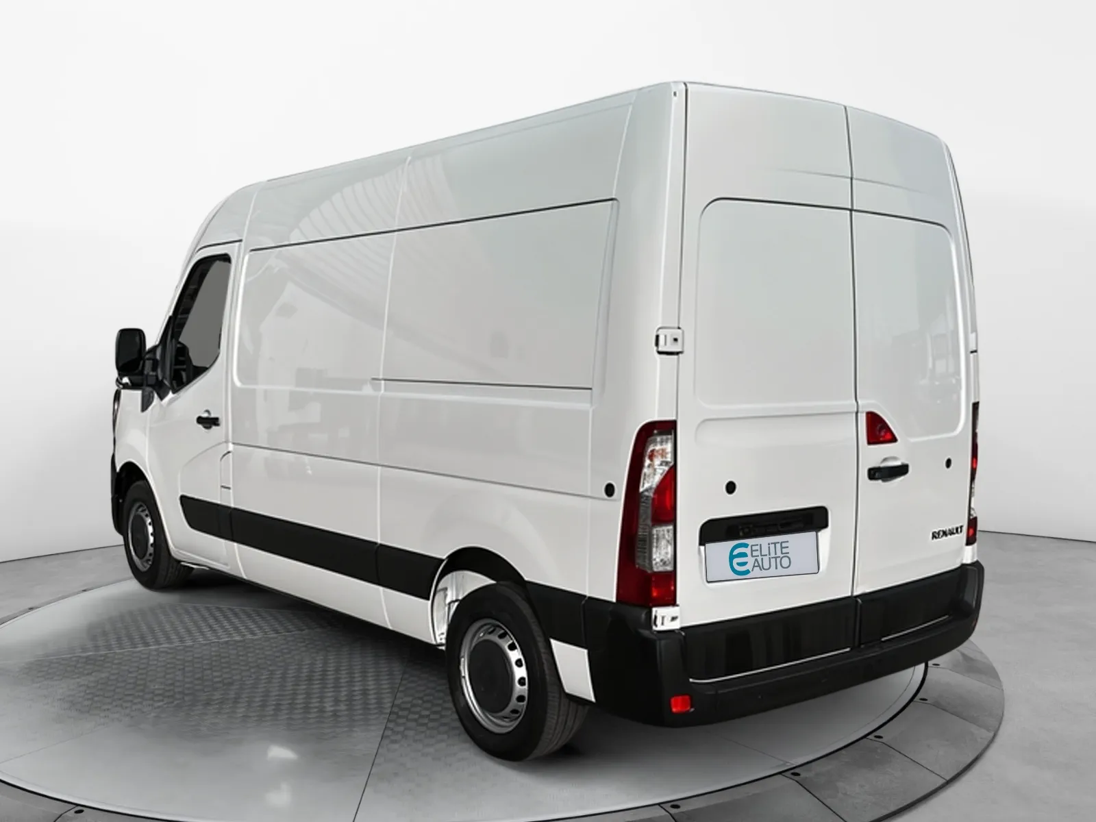 Acheter une renault MASTER FGN TRAC F3500 L2H2 BLUE DCI 135 d’occasion avec 18946km disponible immédiatement - photo 3
