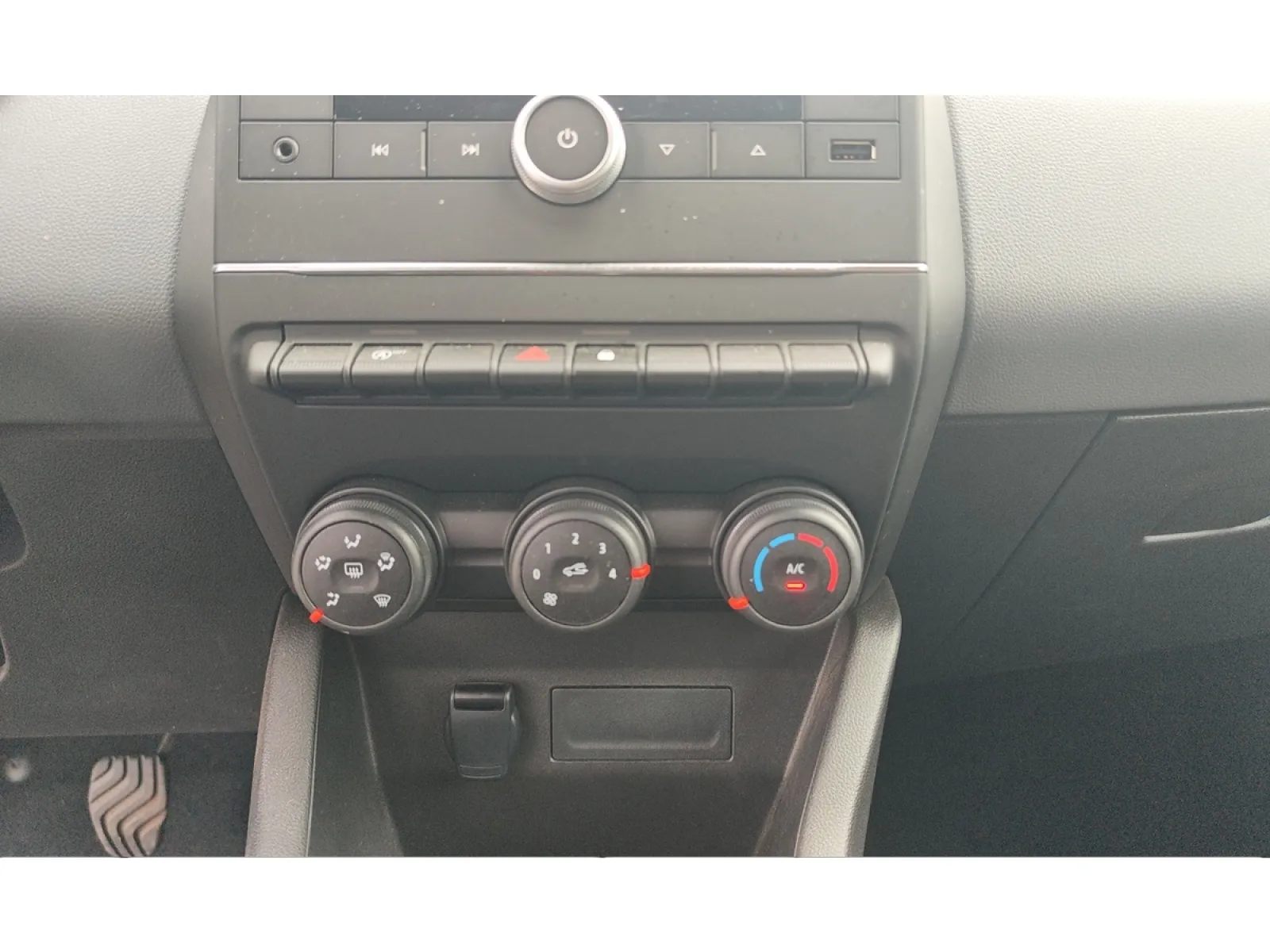 Acheter une renault Clio SCe 65 d’occasion avec 22407km disponible immédiatement - photo 16