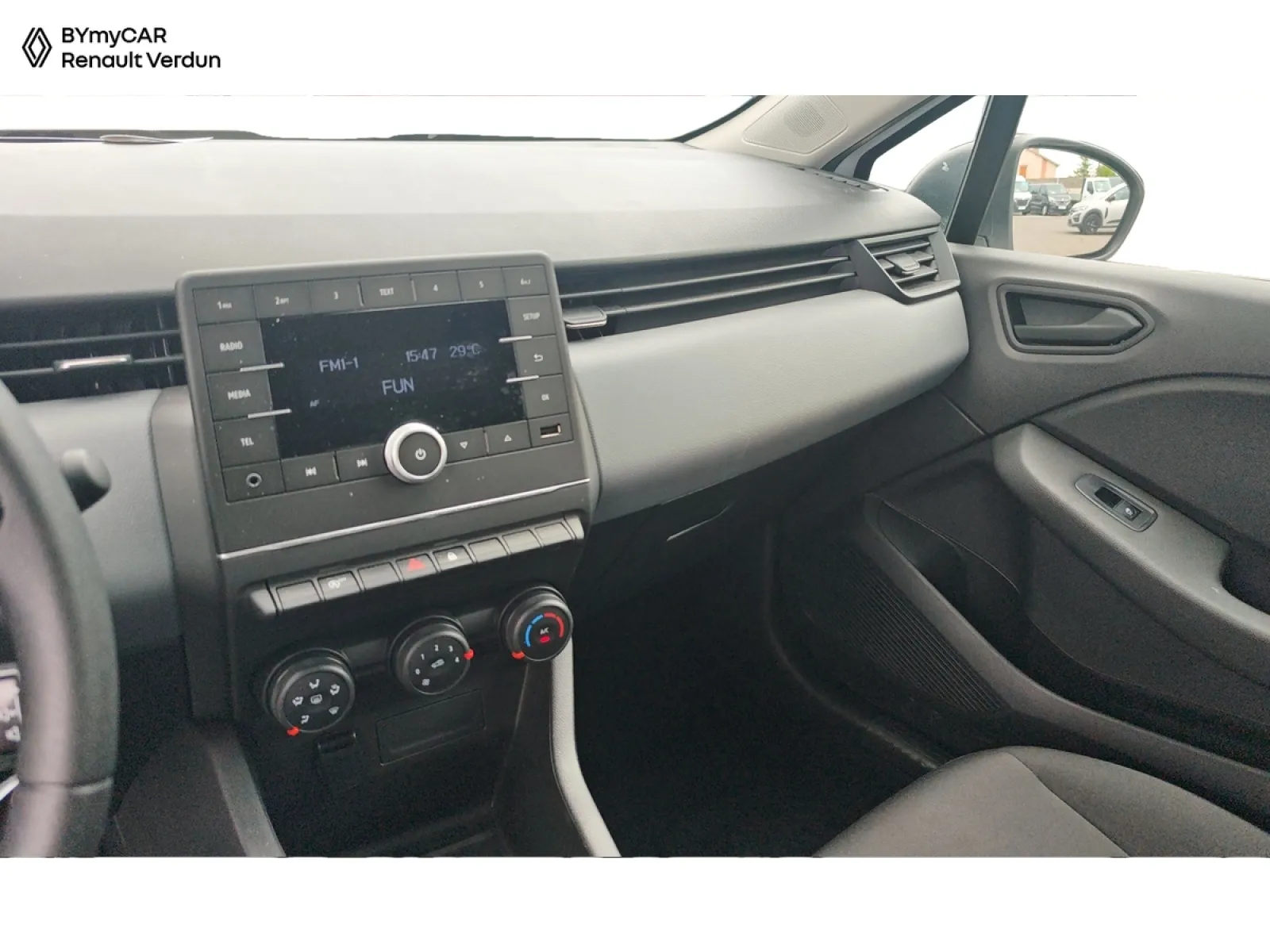 Acheter une renault Clio SCe 65 d’occasion avec 22407km disponible immédiatement - photo 19