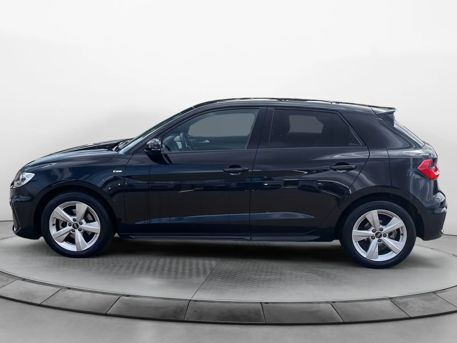 Acheter une audi A1 Sportback 30 TFSI 110 ch S tronic 7 d’occasion avec 19400km disponible immédiatement - photo 2