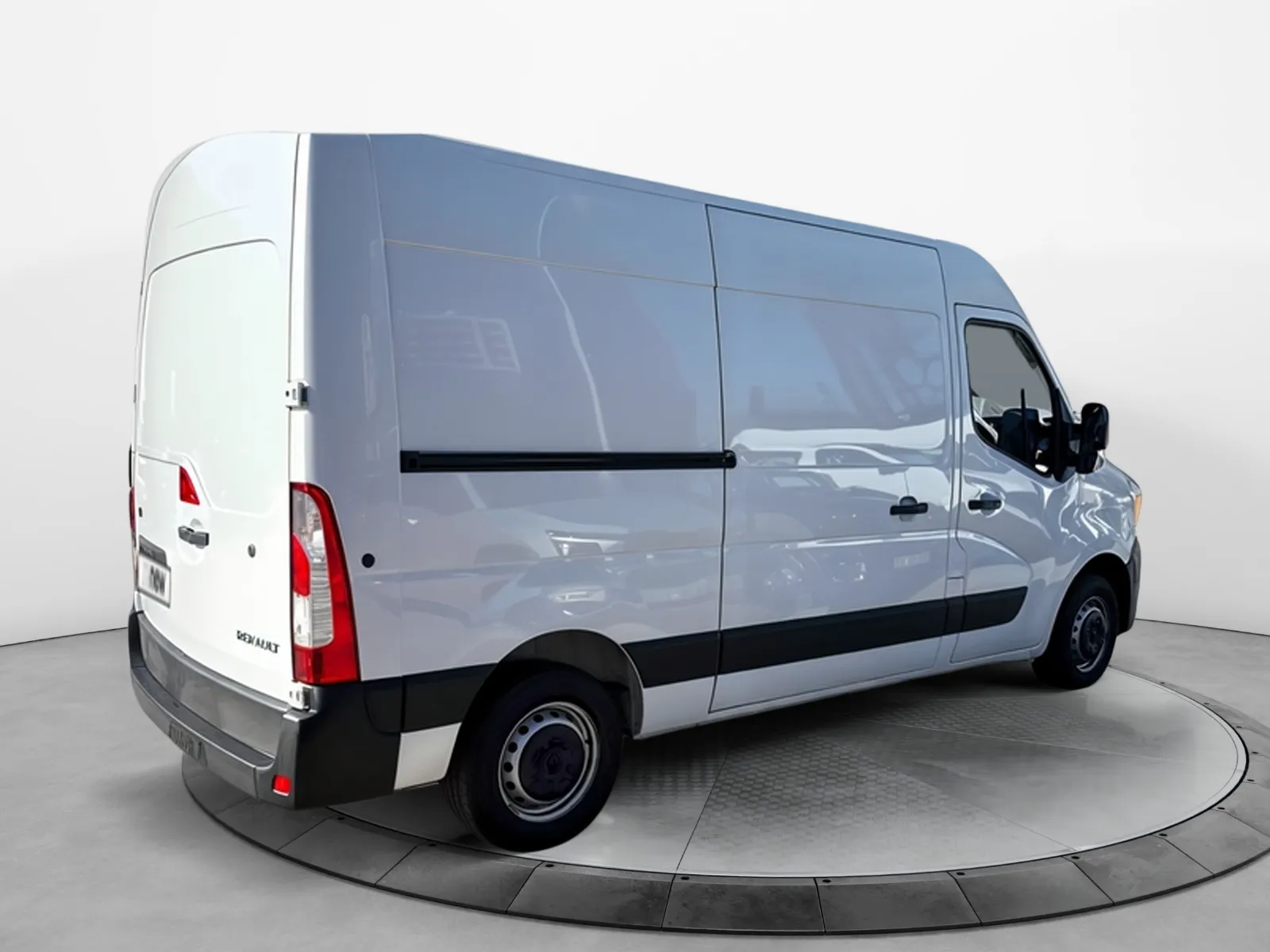 Acheter une renault MASTER FGN TRAC F3500 L2H2 BLUE DCI 135 d’occasion avec 21703km disponible immédiatement - photo 5