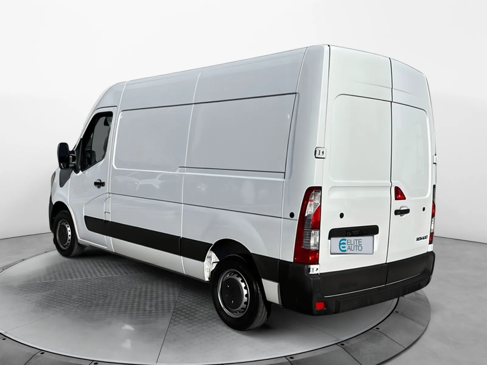 Acheter une renault MASTER FGN TRAC F3500 L2H2 BLUE DCI 135 d’occasion avec 21703km disponible immédiatement - photo 3
