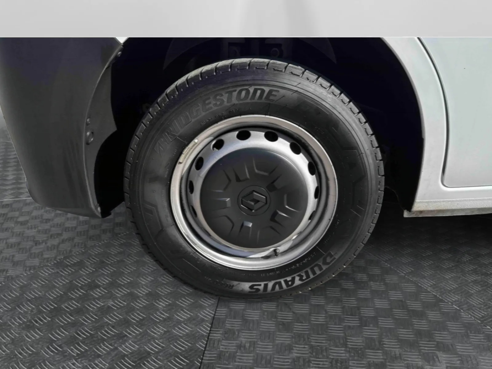 Acheter une renault MASTER FGN TRAC F3500 L2H2 BLUE DCI 135 d’occasion avec 21703km disponible immédiatement - photo 14