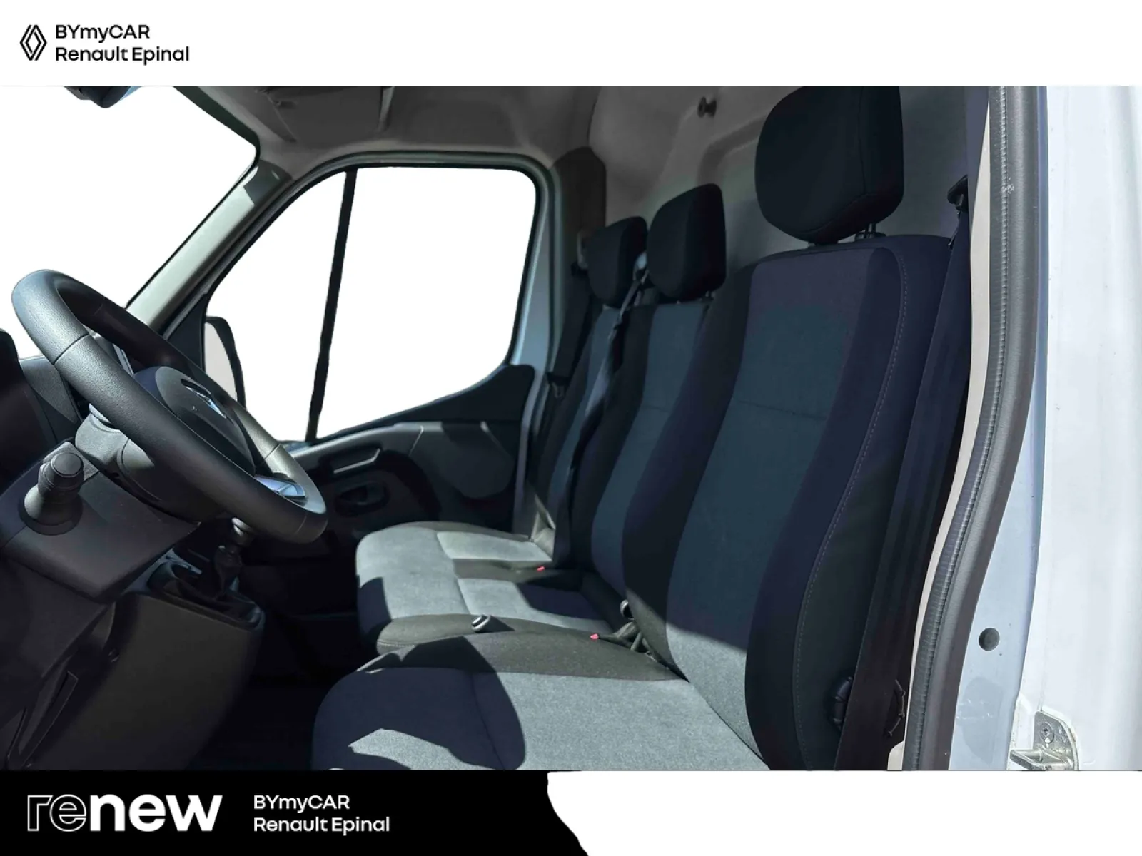 Acheter une renault MASTER FGN TRAC F3500 L3H3 BLUE DCI 135 d’occasion avec 45845km disponible immédiatement - photo 11