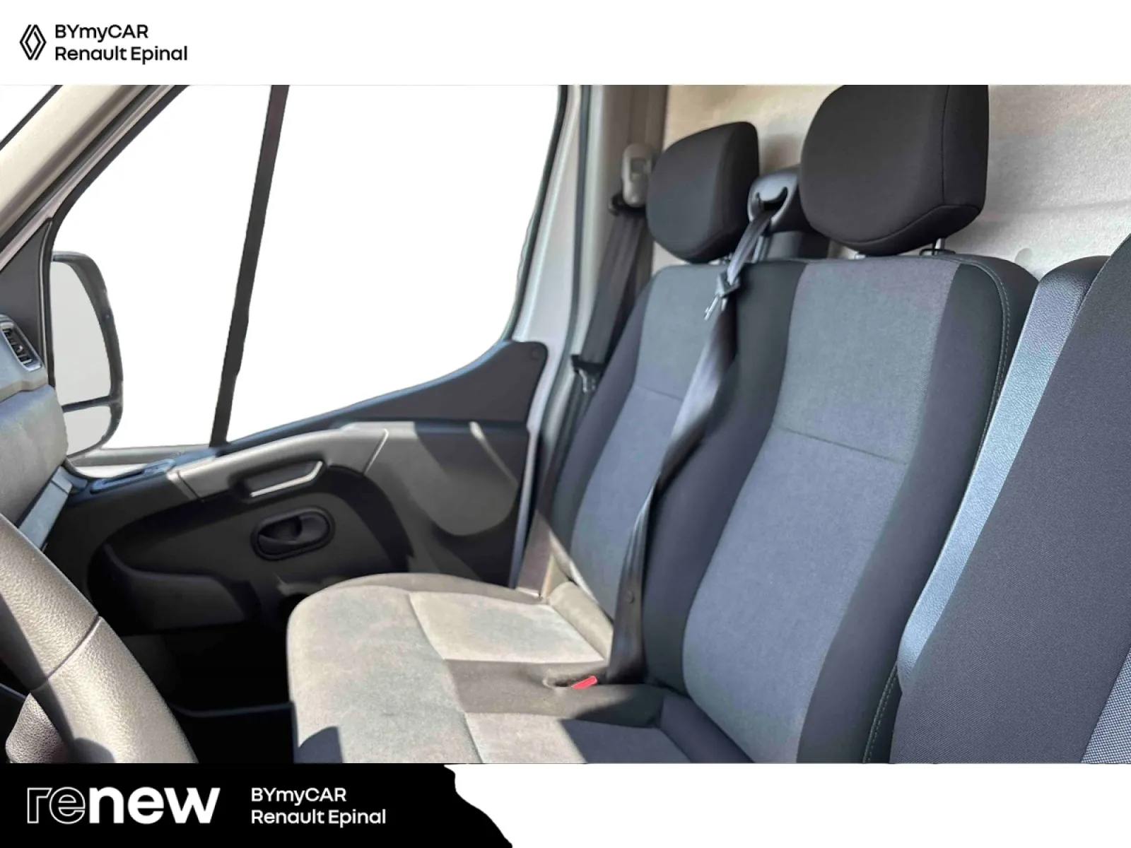 Acheter une renault MASTER FGN TRAC F3500 L3H3 BLUE DCI 135 d’occasion avec 45845km disponible immédiatement - photo 12