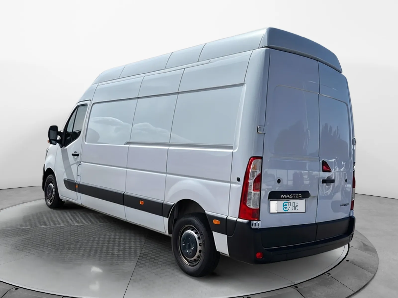 Acheter une renault MASTER FGN TRAC F3500 L3H3 BLUE DCI 135 d’occasion avec 45845km disponible immédiatement - photo 3
