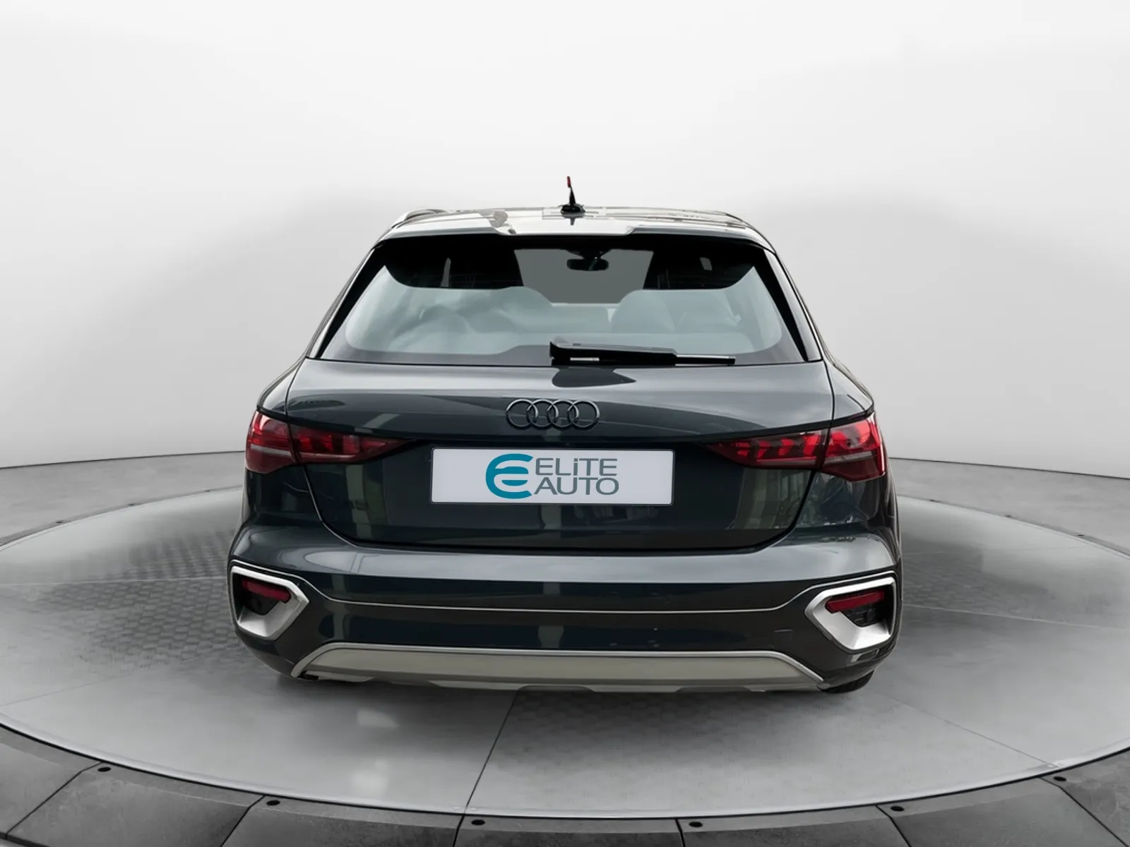Acheter une audi A3 Allstreet TFSI e Hybride rechargeable 204 S tronic 6 d’occasion avec 10212km disponible immédiatement - photo 4