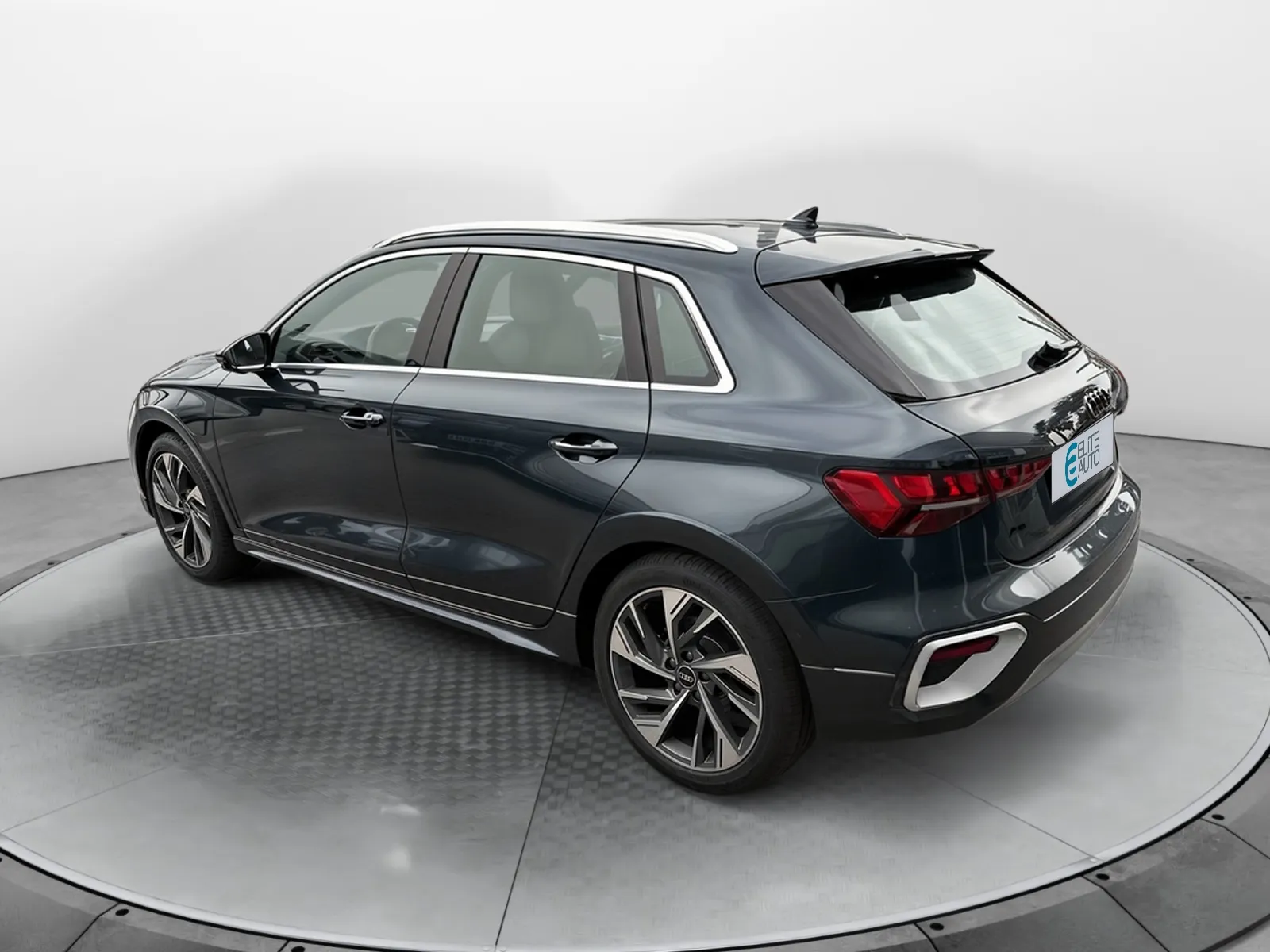Acheter une audi A3 Allstreet TFSI e Hybride rechargeable 204 S tronic 6 d’occasion avec 10212km disponible immédiatement - photo 3