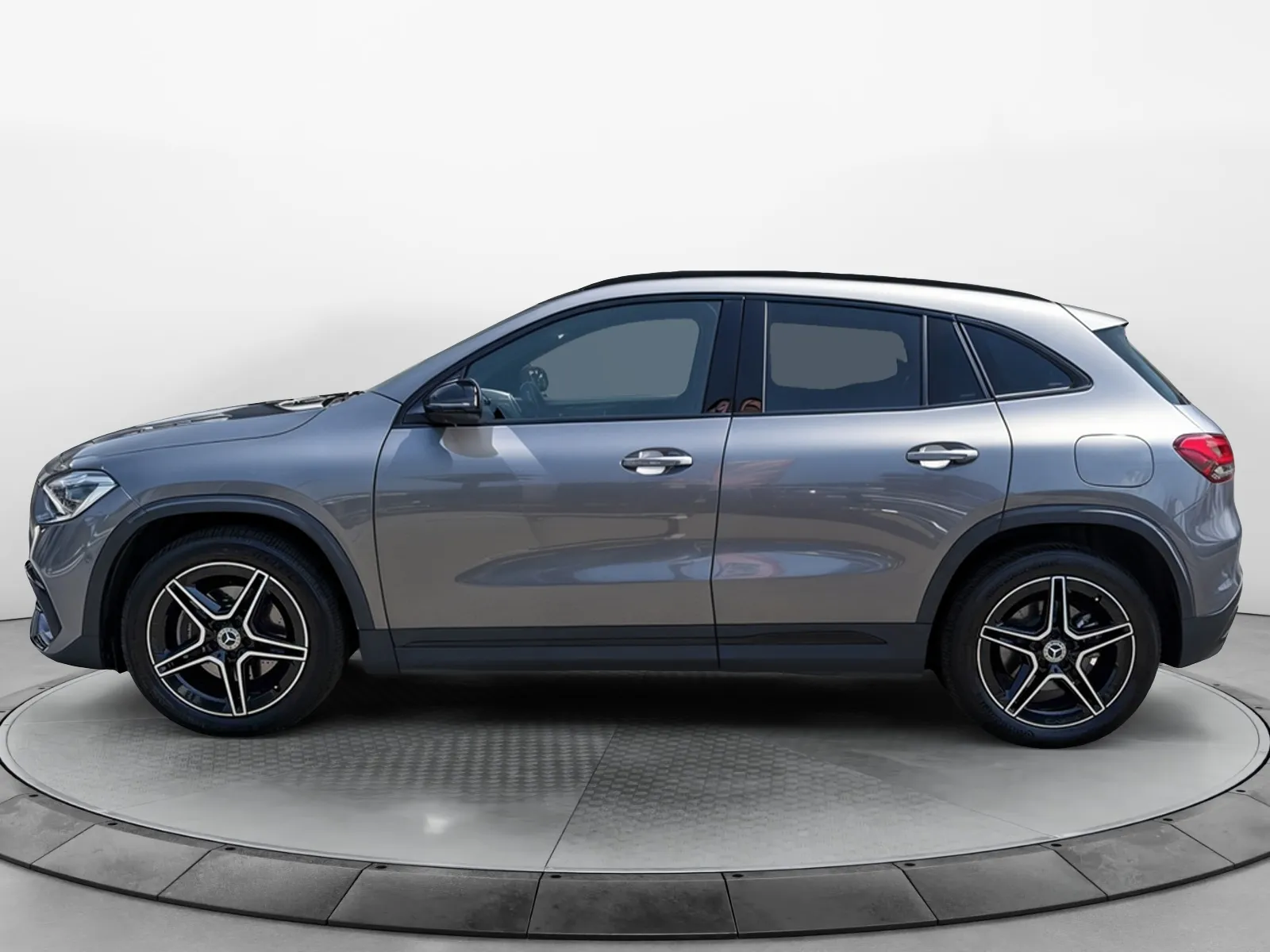 Acheter une mercedes GLA 250 e 8G-DCT d’occasion avec 63930km disponible immédiatement - photo 2