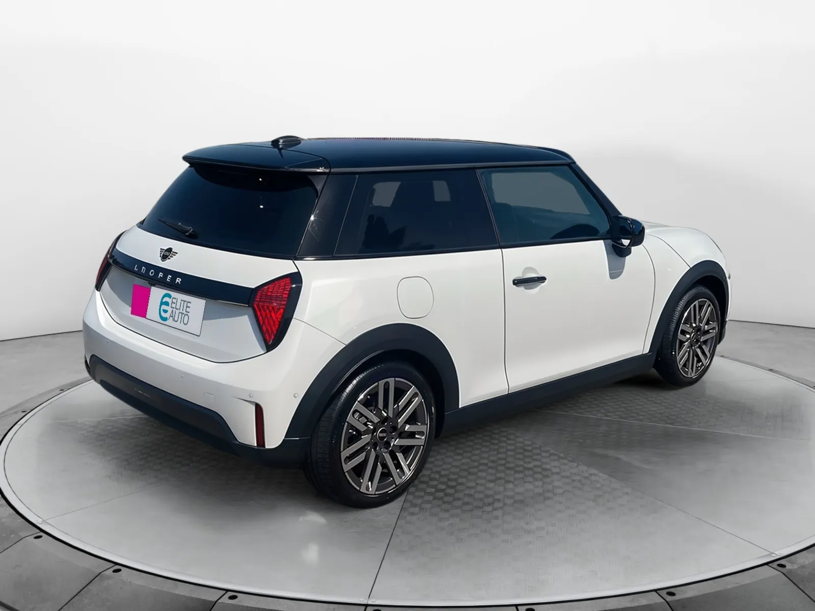 Acheter une mini Cooper 156 ch DKG7 C d’occasion avec 9800km disponible immédiatement - photo 5