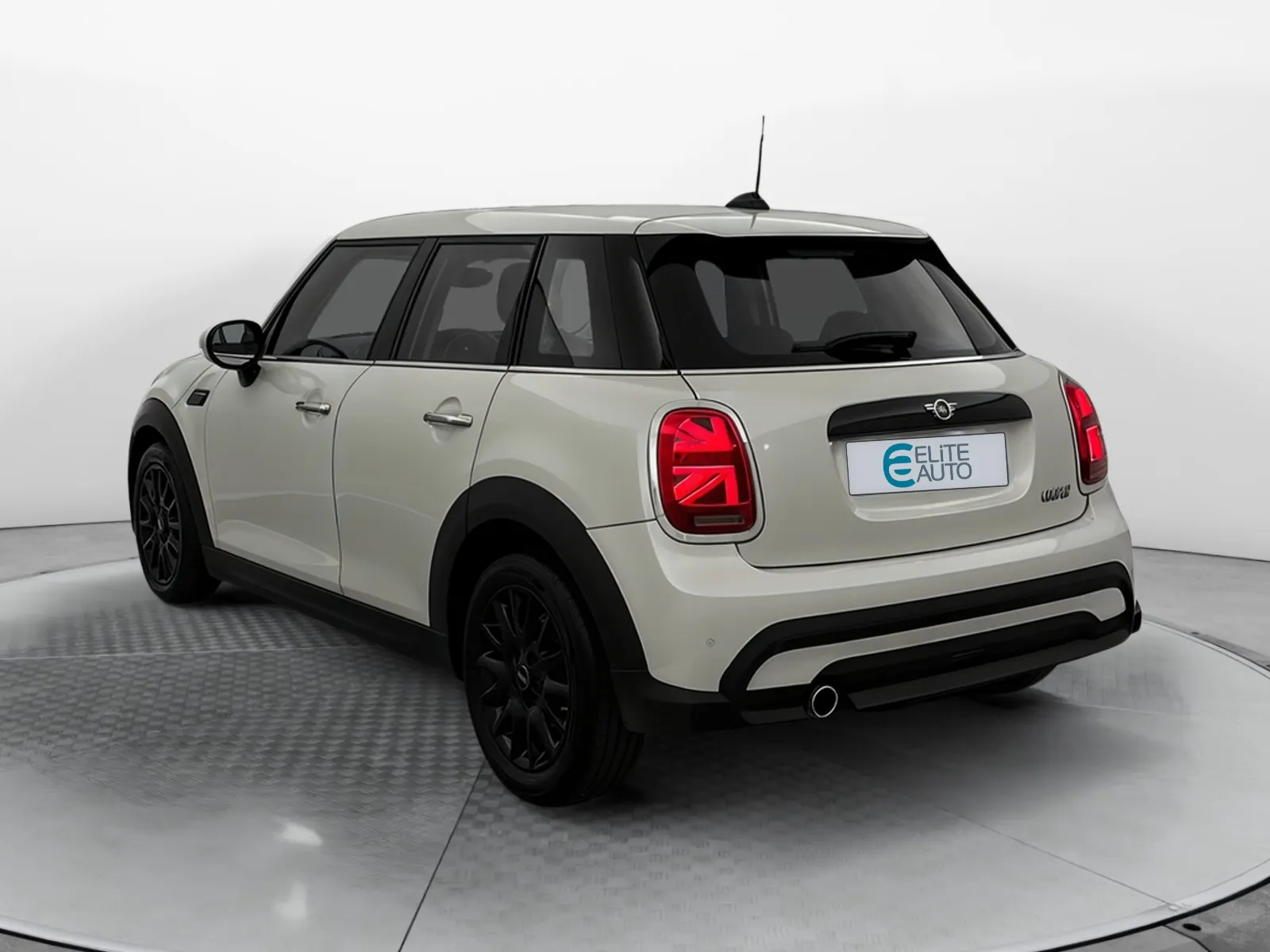 Acheter une mini Hatch 5 Portes Cooper 136 ch DKG7 d’occasion avec 23250km disponible immédiatement - photo 3