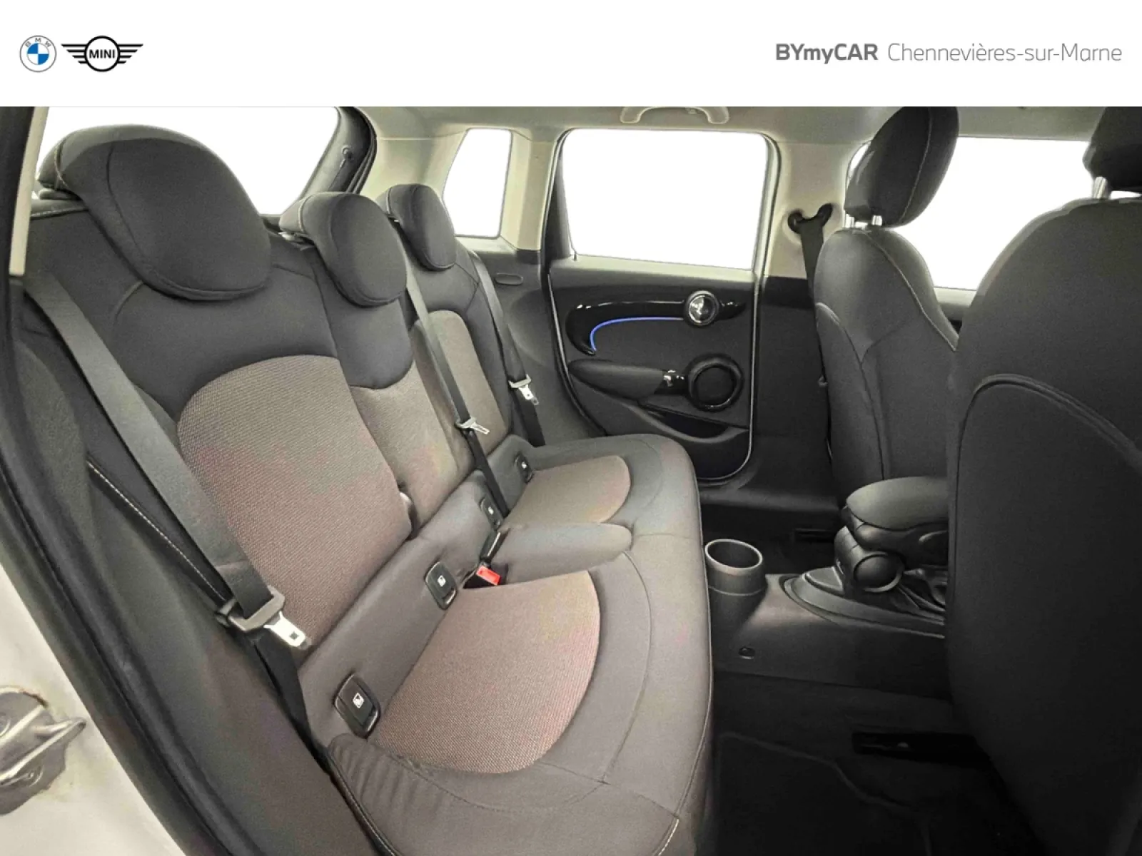 Acheter une mini Hatch 5 Portes Cooper 136 ch DKG7 d’occasion avec 23250km disponible immédiatement - photo 13