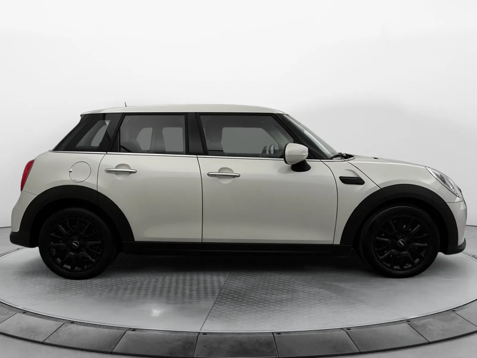 Acheter une mini Hatch 5 Portes Cooper 136 ch DKG7 d’occasion avec 23250km disponible immédiatement - photo 6