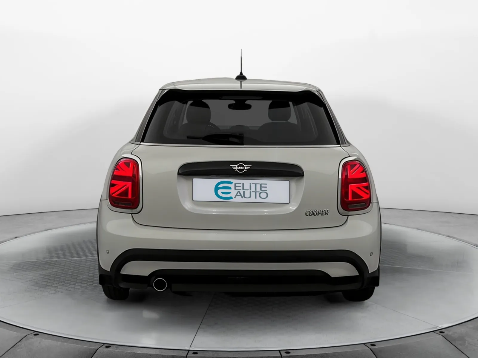 Acheter une mini Hatch 5 Portes Cooper 136 ch DKG7 d’occasion avec 23250km disponible immédiatement - photo 4